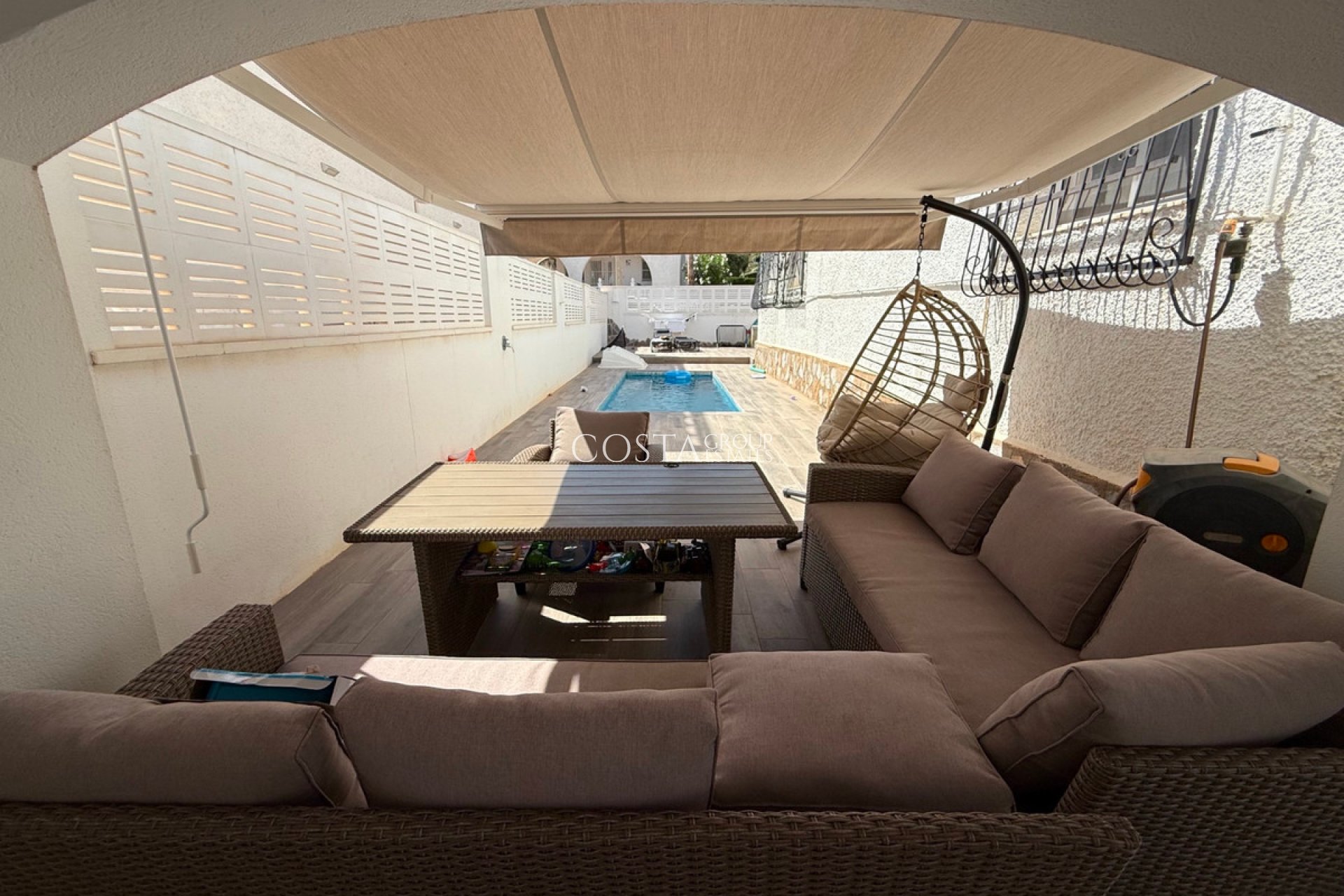 Resale - Villa -
Orihuela Costa - Villamartin