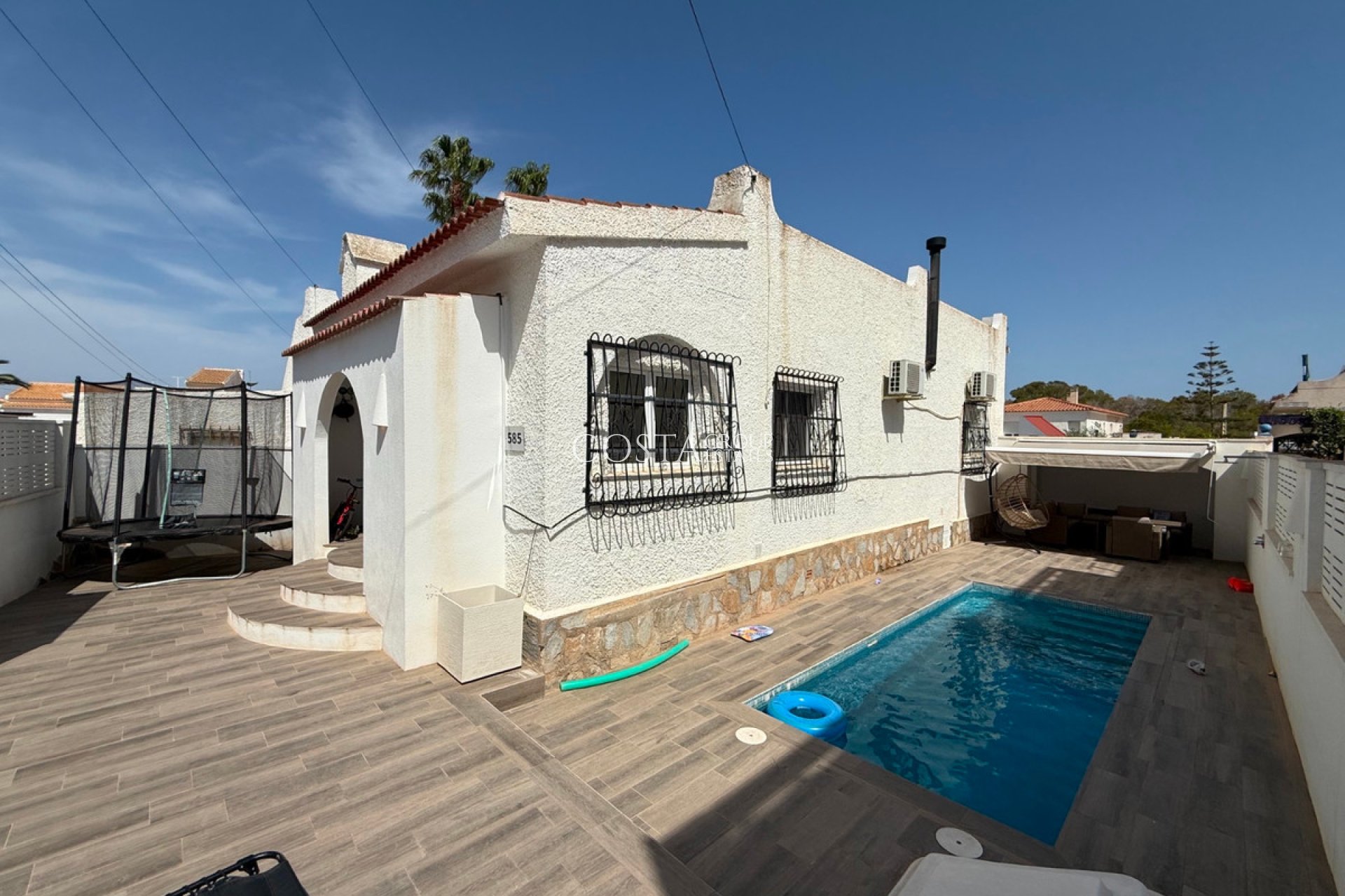 Resale - Villa -
Orihuela Costa - Villamartin