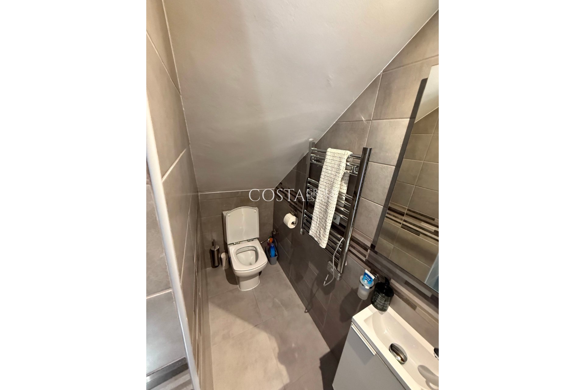 Resale - Villa -
Orihuela Costa - Villamartin