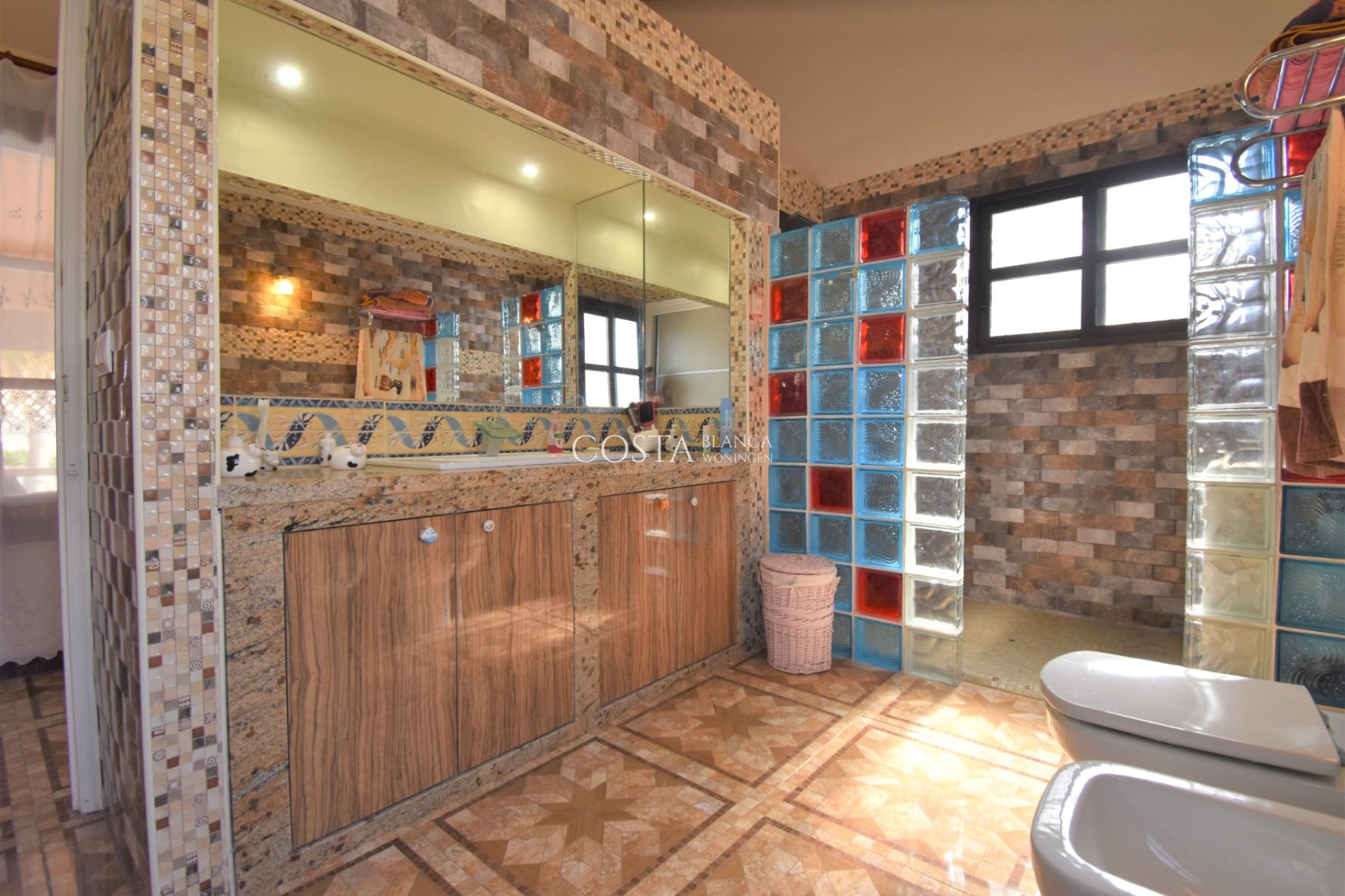 Resale - Villa -
Orihuela Costa - Villamartín