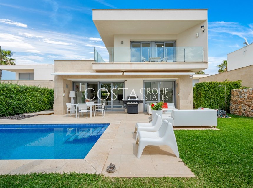 Resale - Villa -
Orihuela Costa - Vistabella Golf