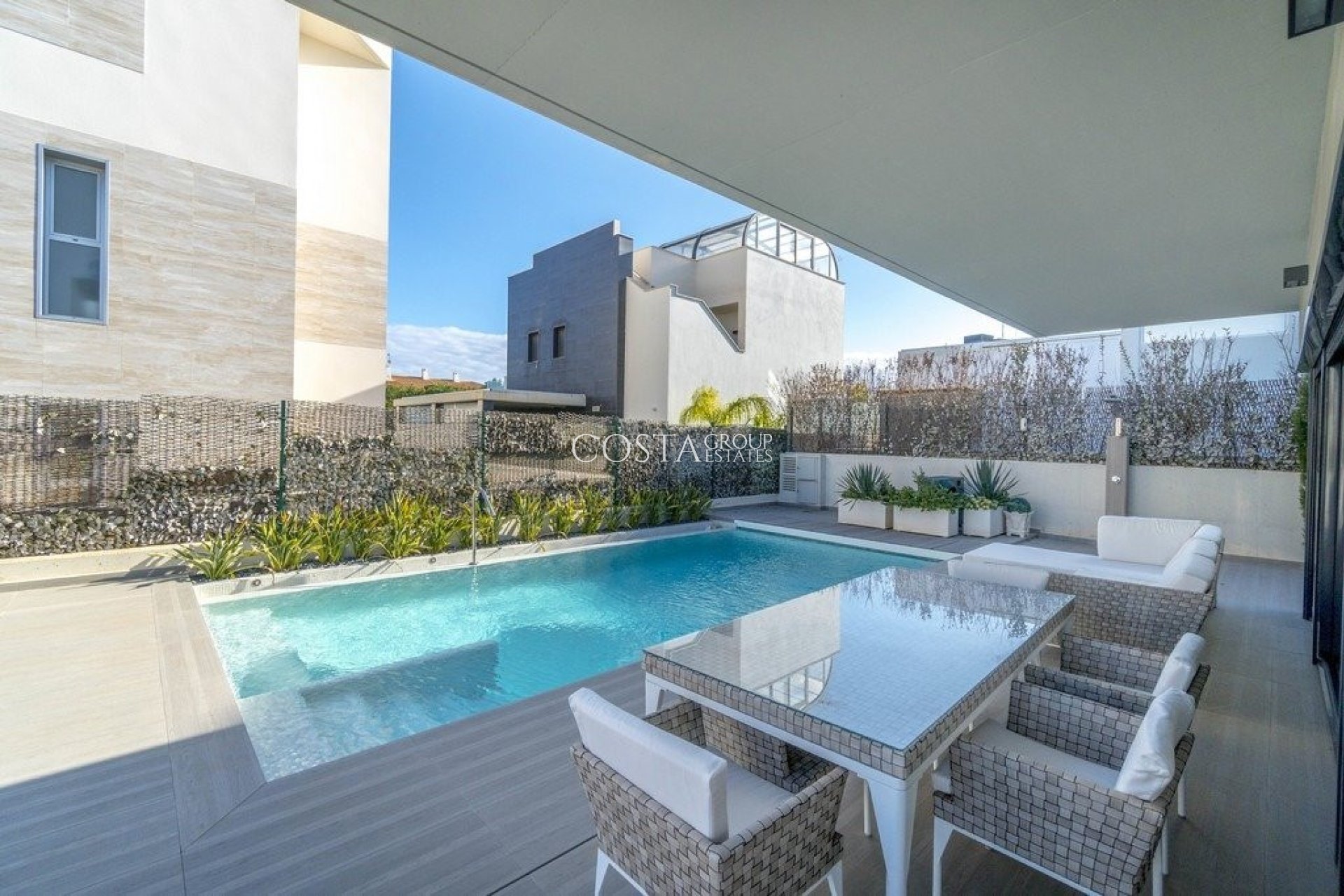 Resale - Villa -
Orihuela Costa