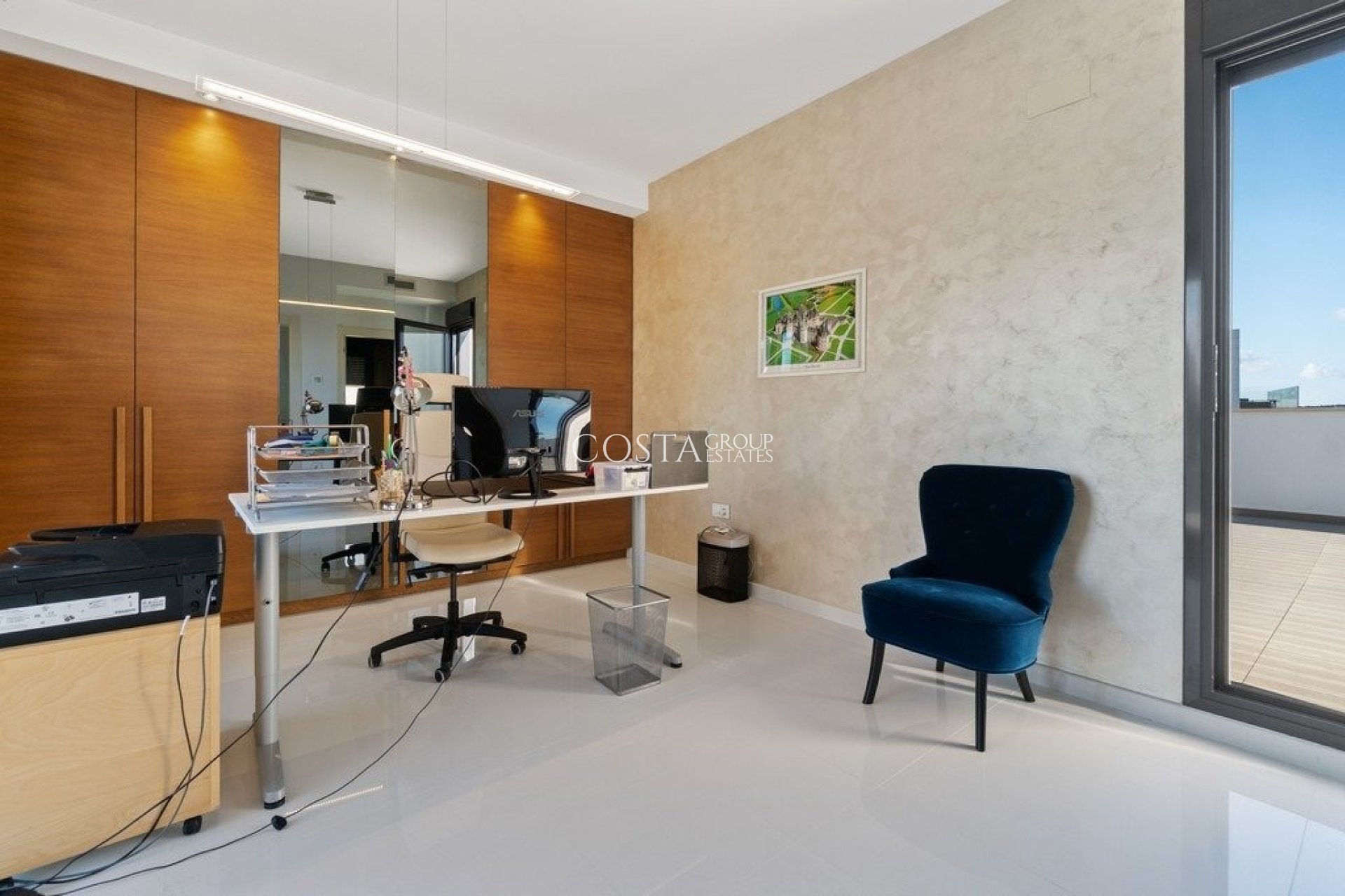 Resale - Villa -
Orihuela Costa