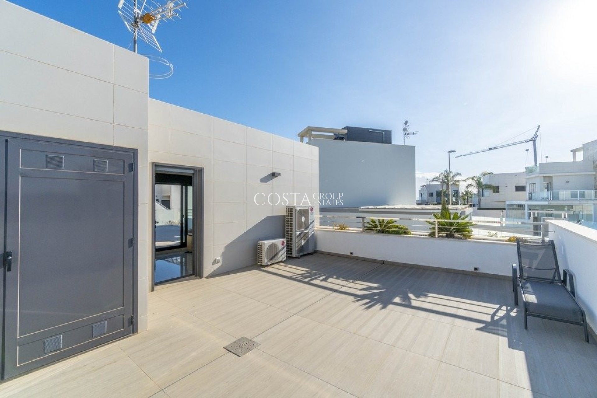 Resale - Villa -
Orihuela Costa