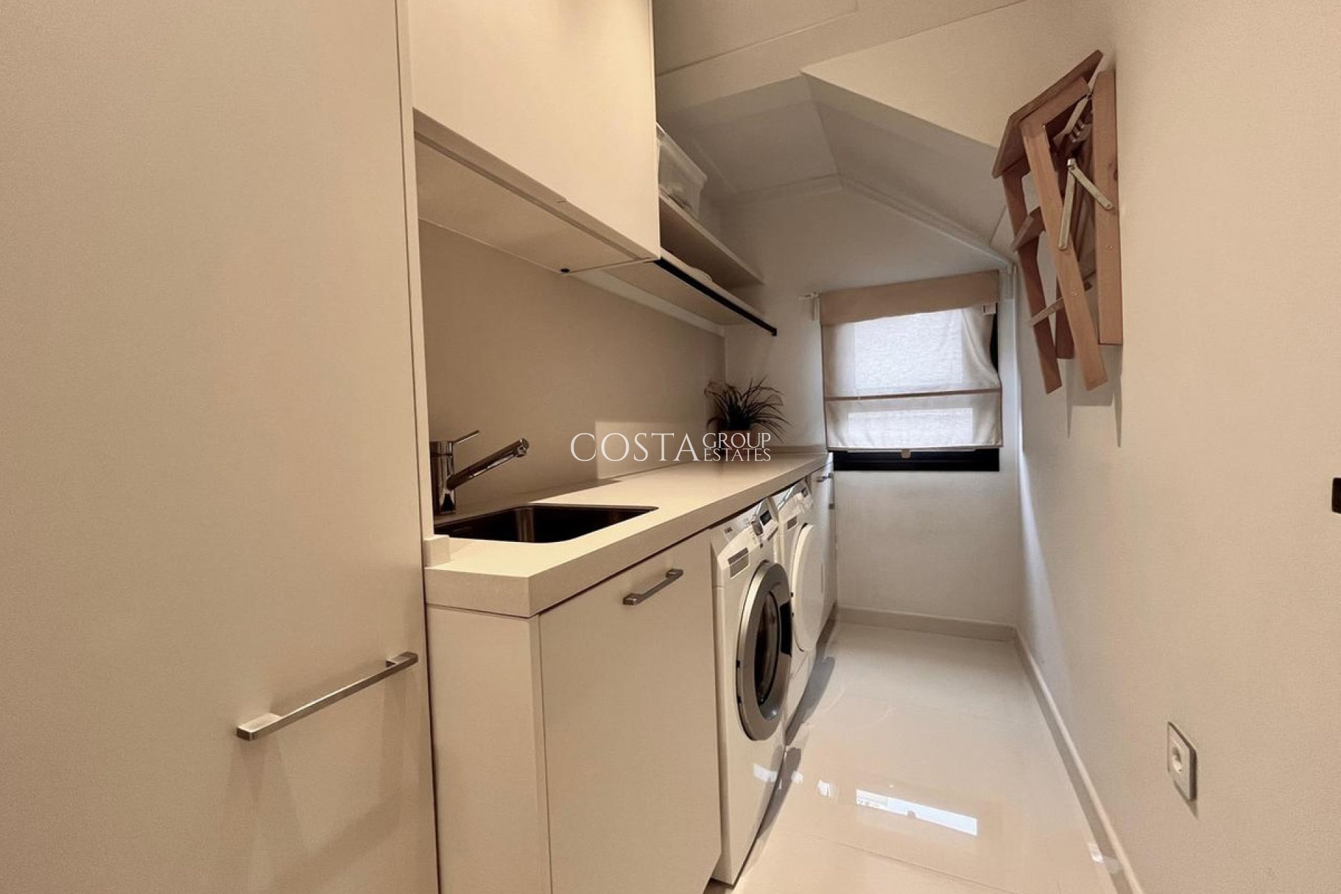 Resale - Villa -
Orihuela - Dehesa de Campoamor