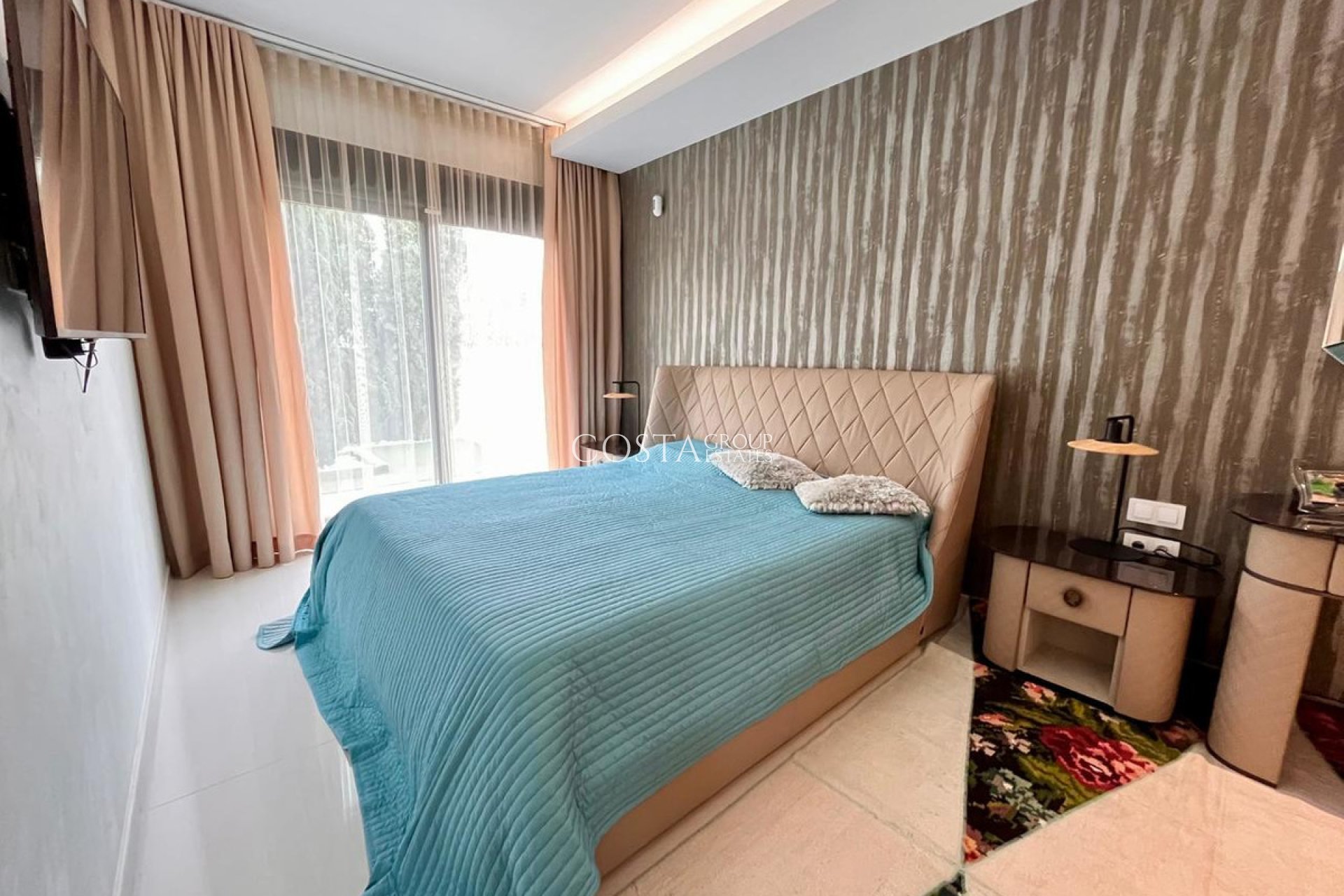 Resale - Villa -
Orihuela - Dehesa de Campoamor