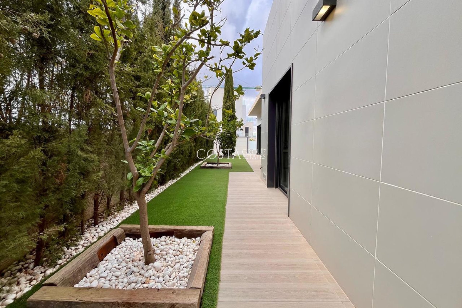 Resale - Villa -
Orihuela - Dehesa de Campoamor