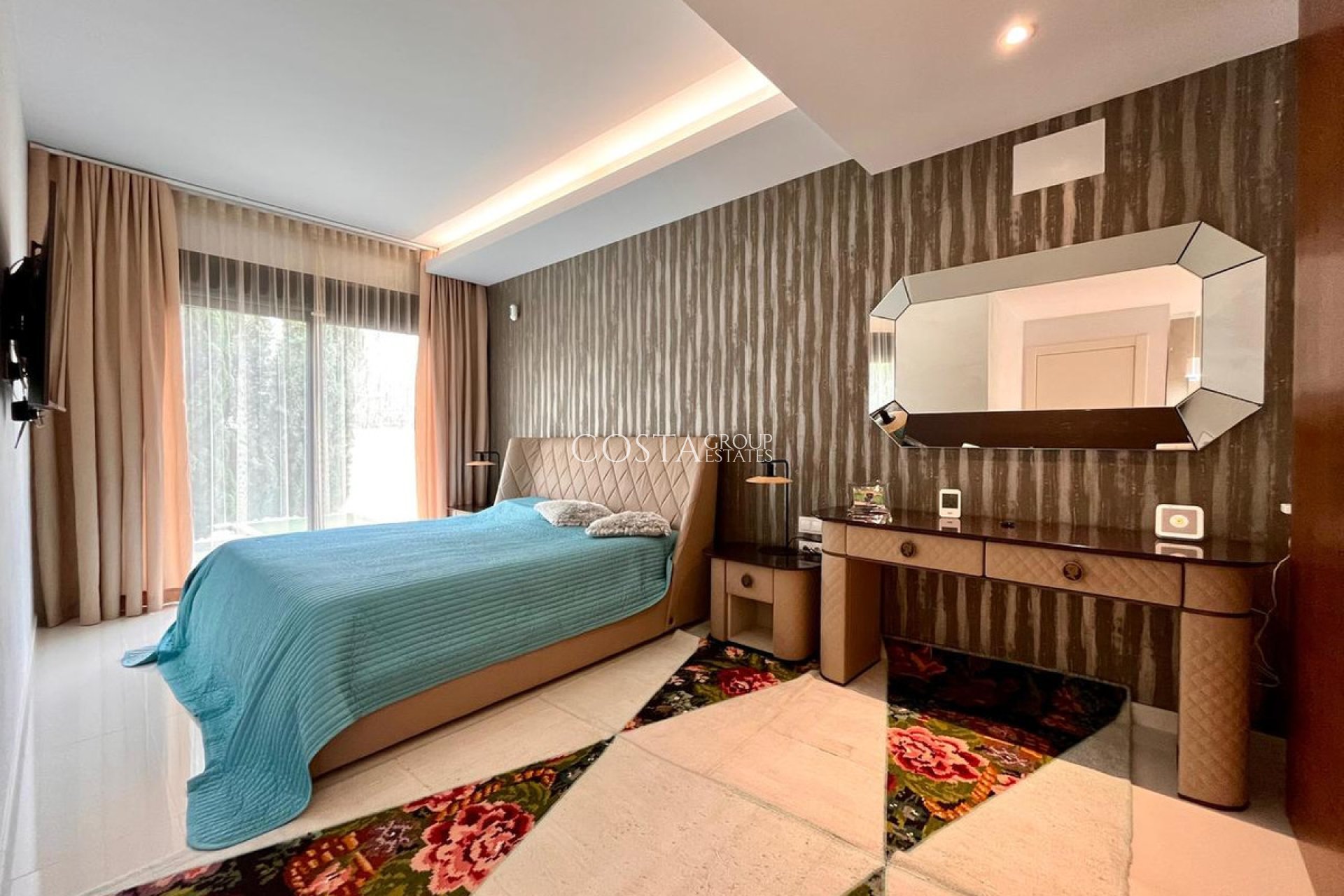 Resale - Villa -
Orihuela - Dehesa de Campoamor