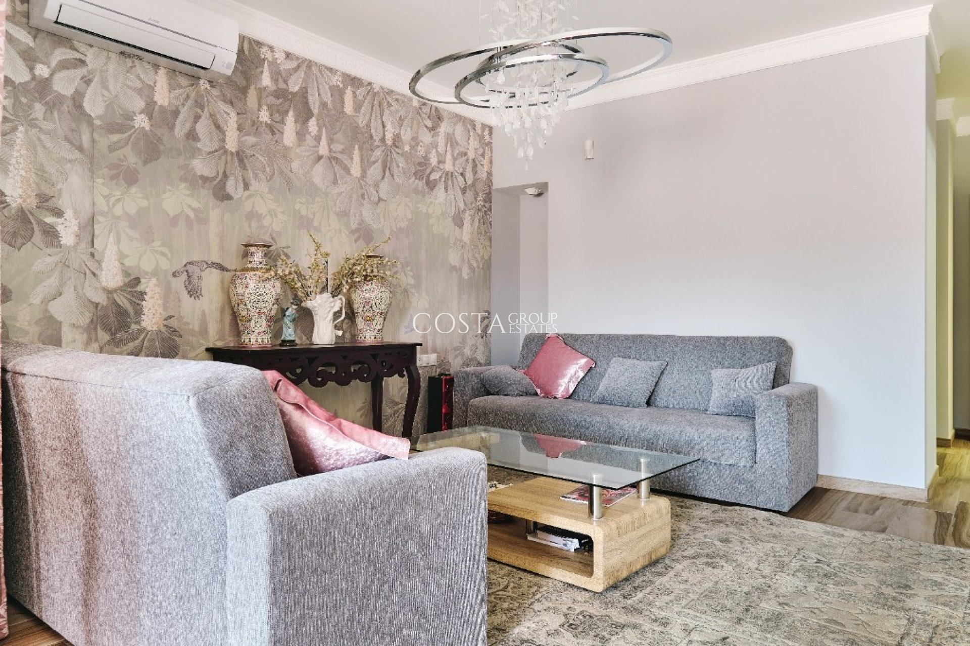 Resale - Villa -
Orihuela - Dehesa de Campoamor