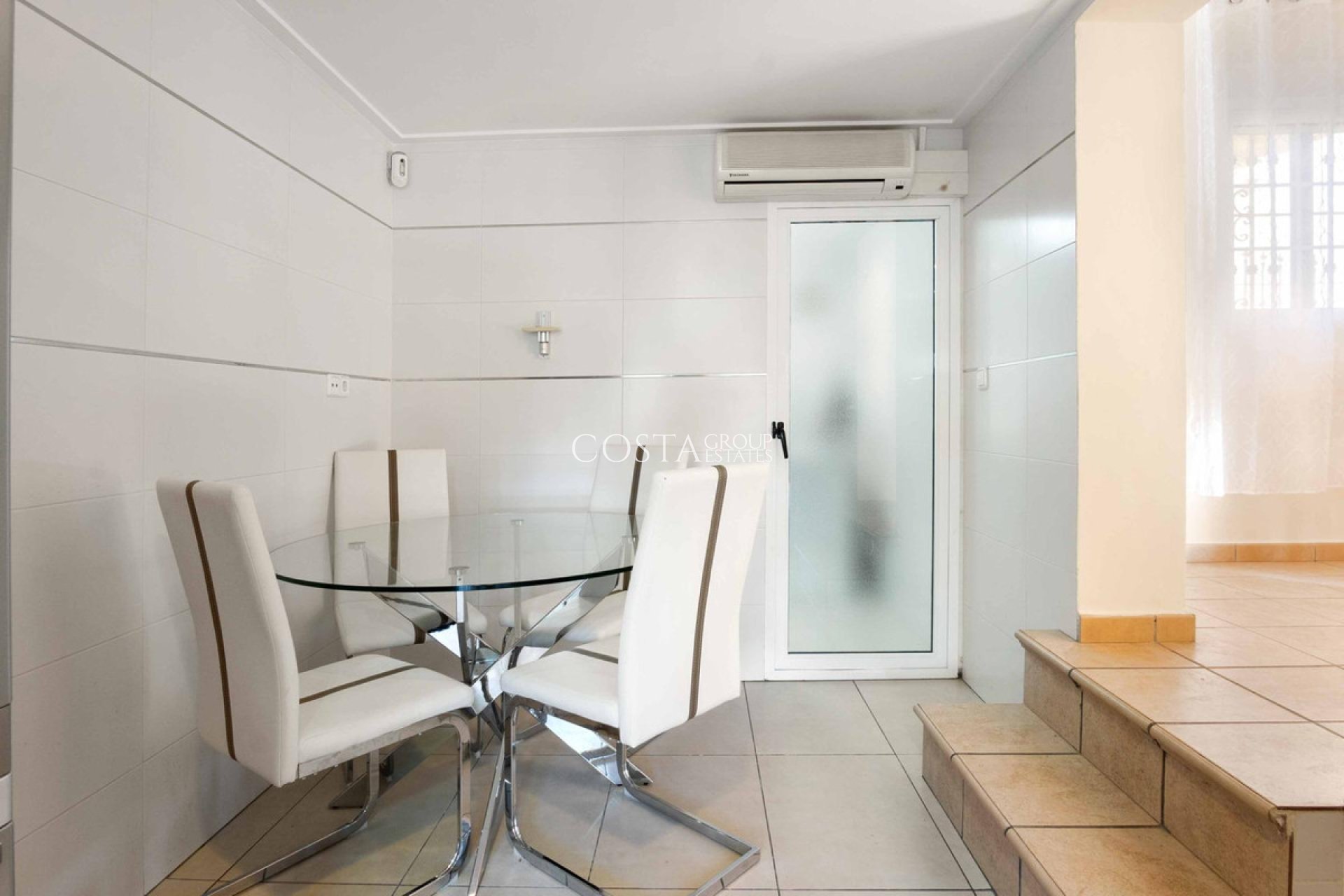 Resale - Villa -
Orihuela - La Florida