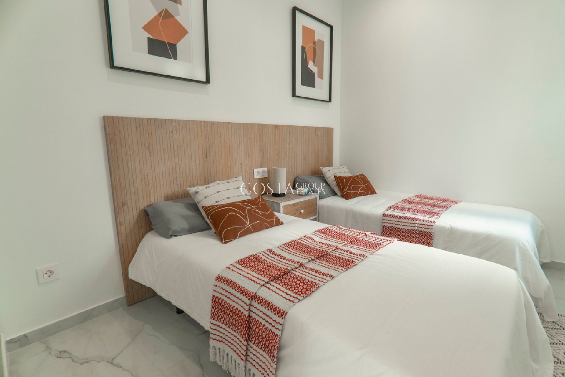 Resale - Villa -
Orihuela - La Florida