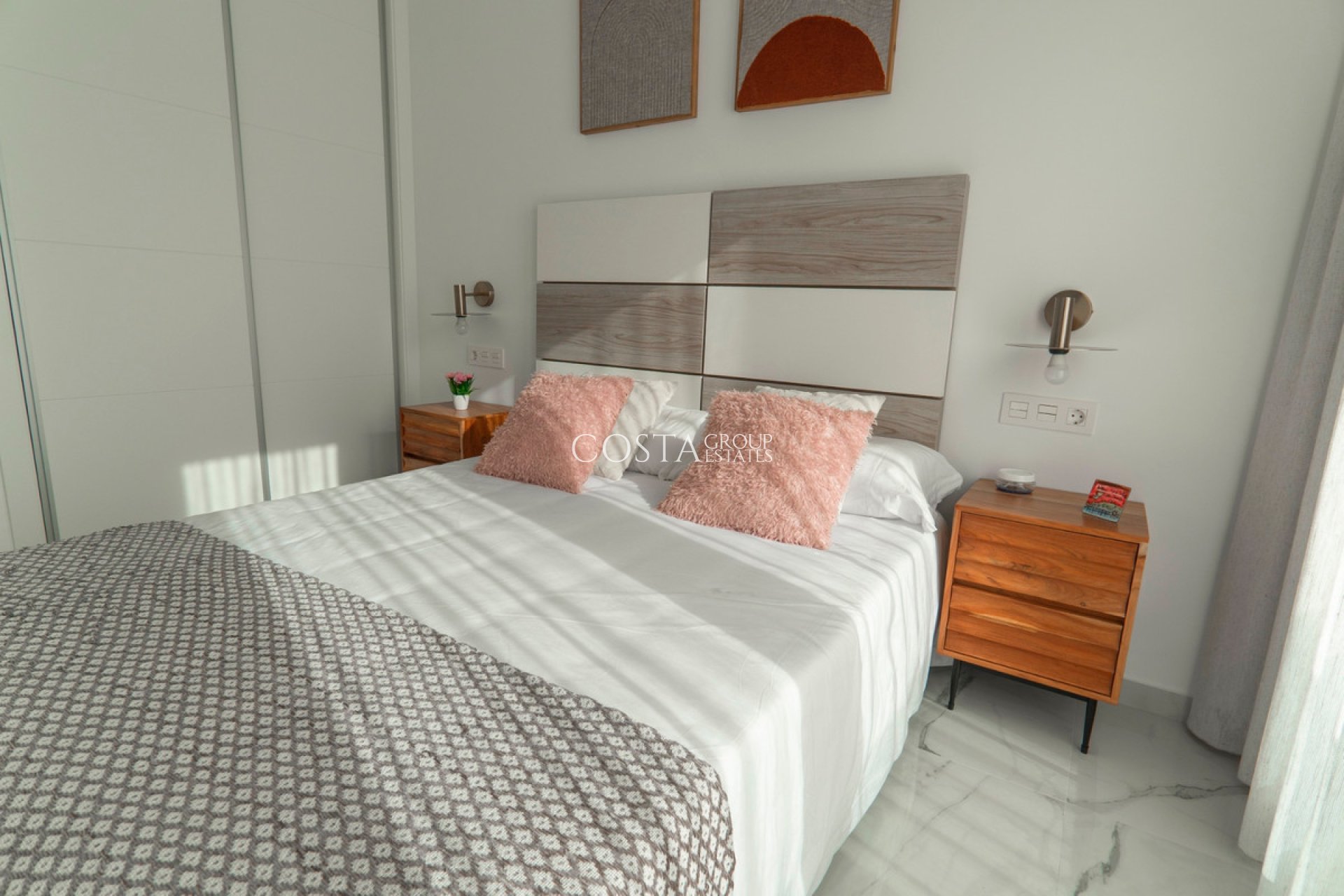 Resale - Villa -
Orihuela - La Florida