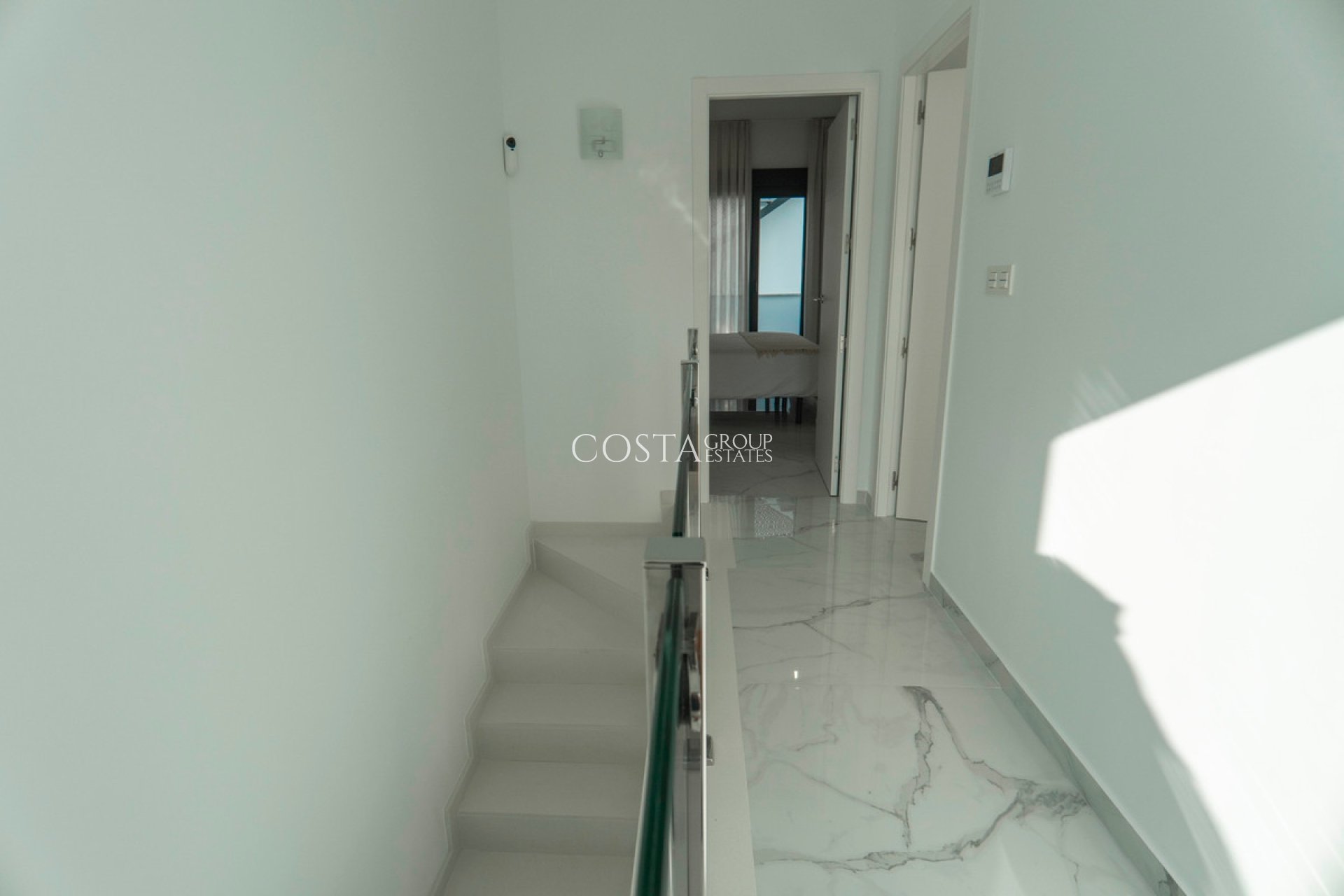 Resale - Villa -
Orihuela - La Florida