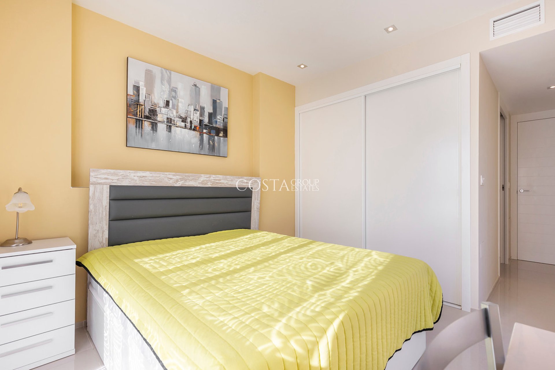 Resale - Villa -
Orihuela - La Zenia