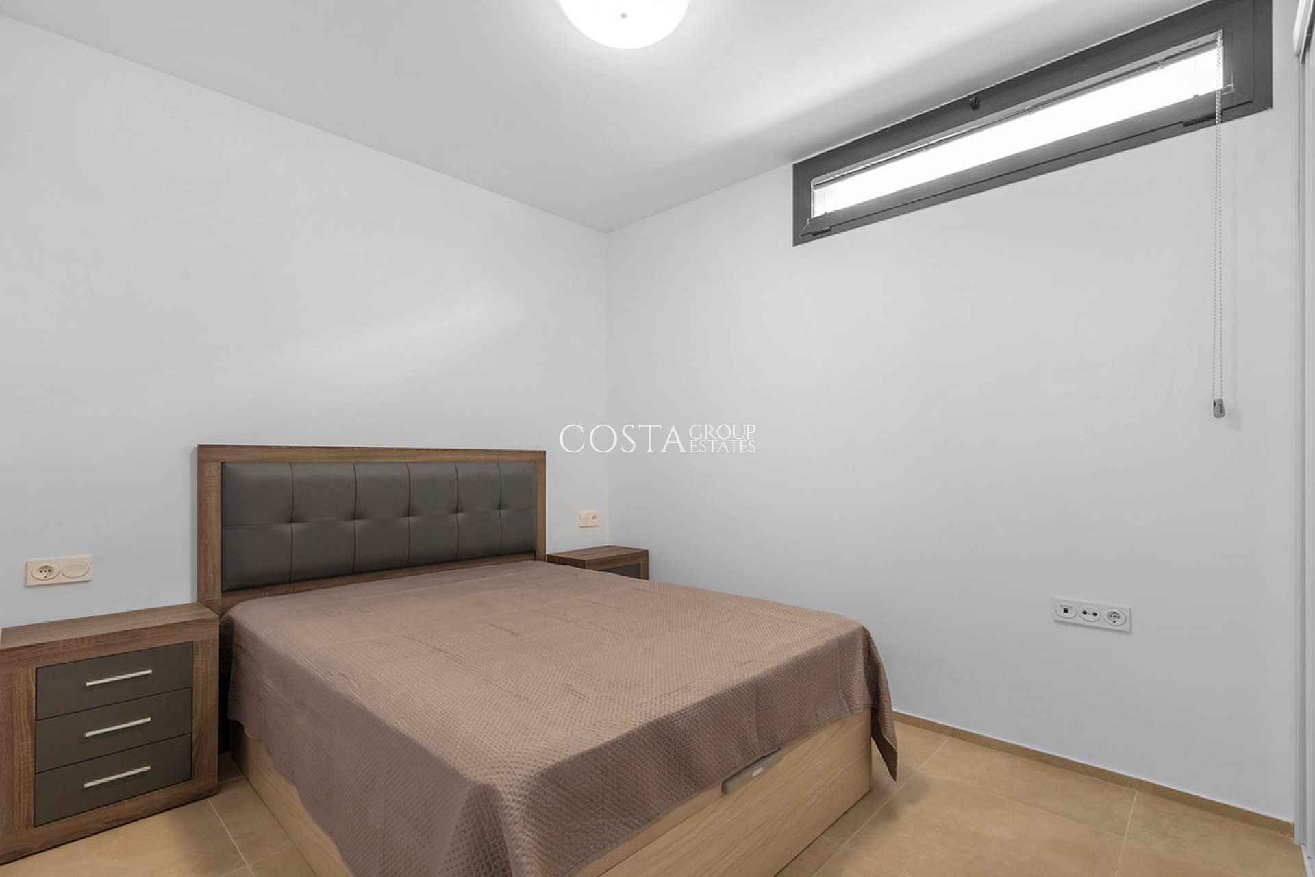 Resale - Villa -
Orihuela - La Zenia