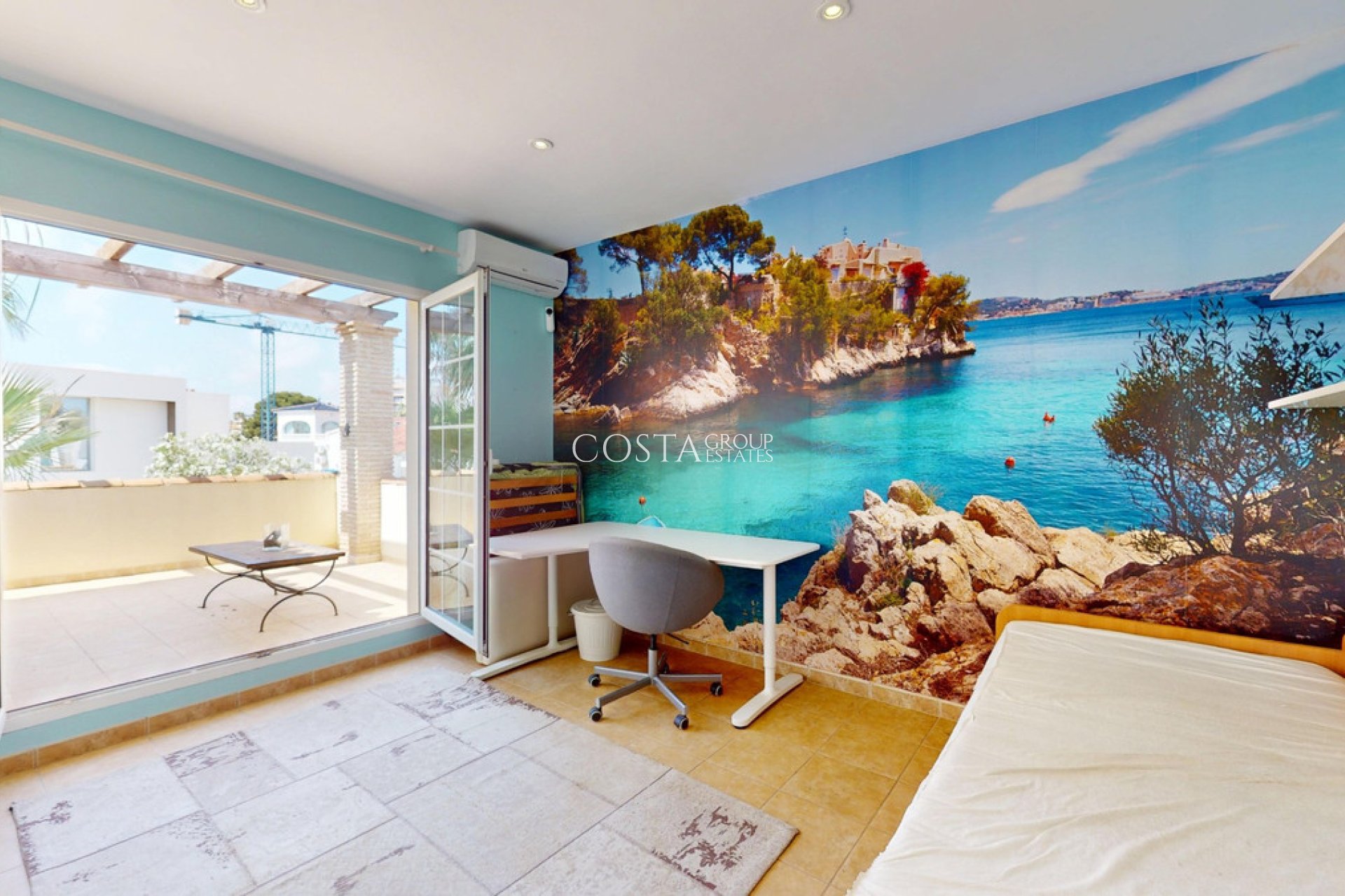 Resale - Villa -
Orihuela - La Zenia