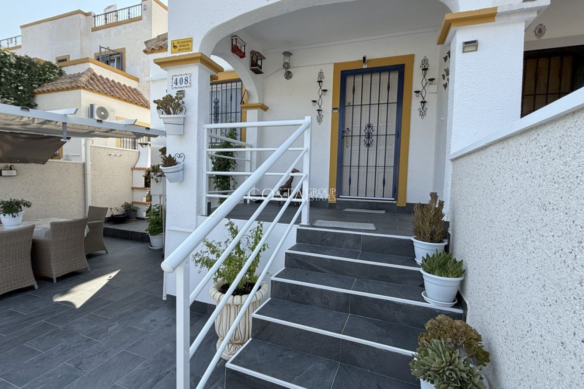 Resale - Villa -
Orihuela - La Zenia