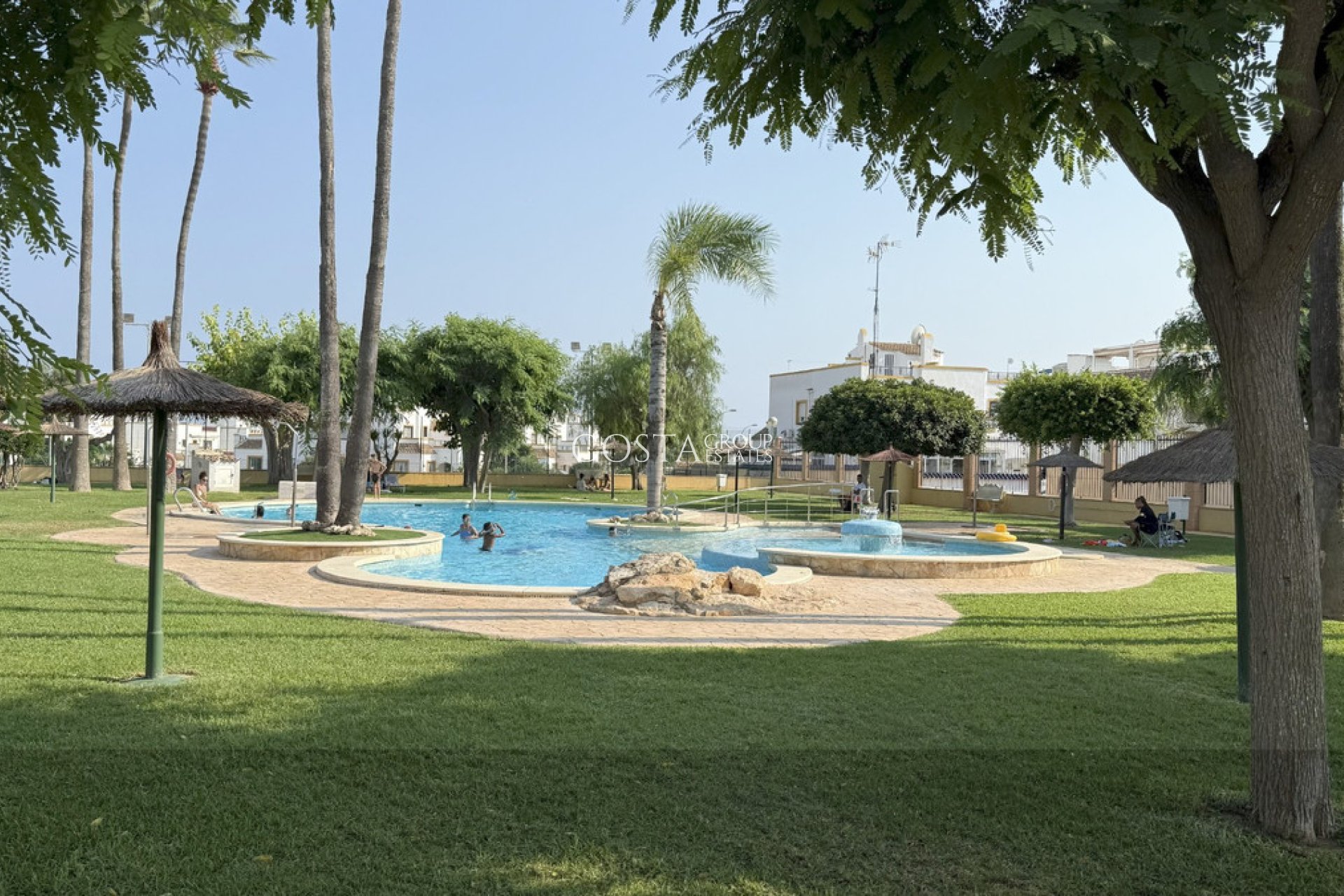 Resale - Villa -
Orihuela - La Zenia