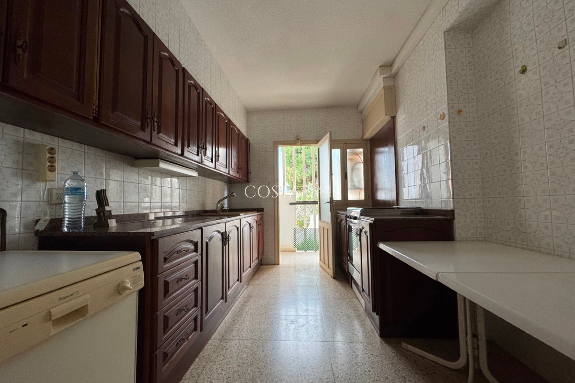 Resale - Villa -
Orihuela - La Zenia