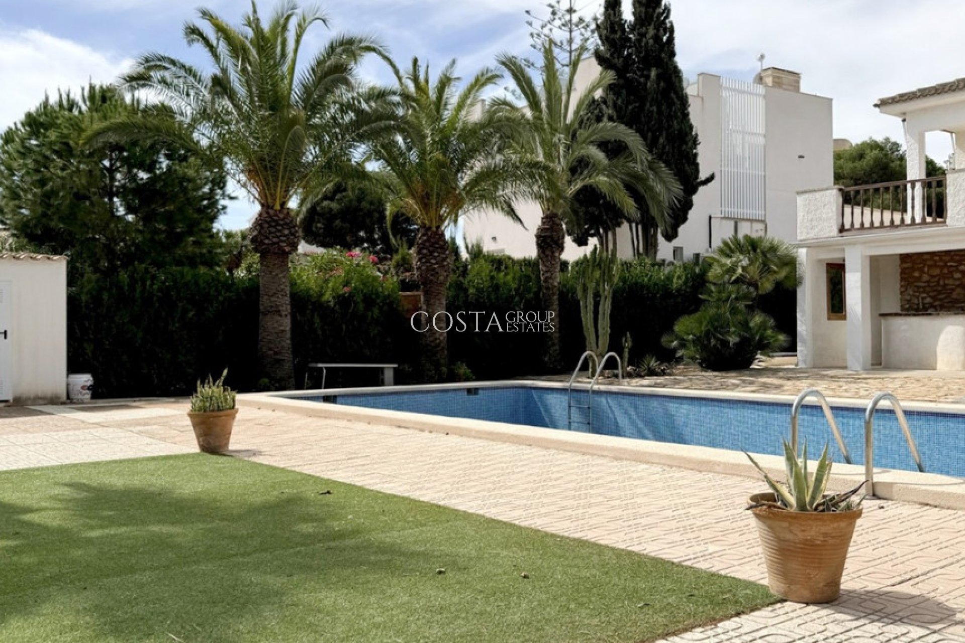 Resale - Villa -
Orihuela - La Zenia