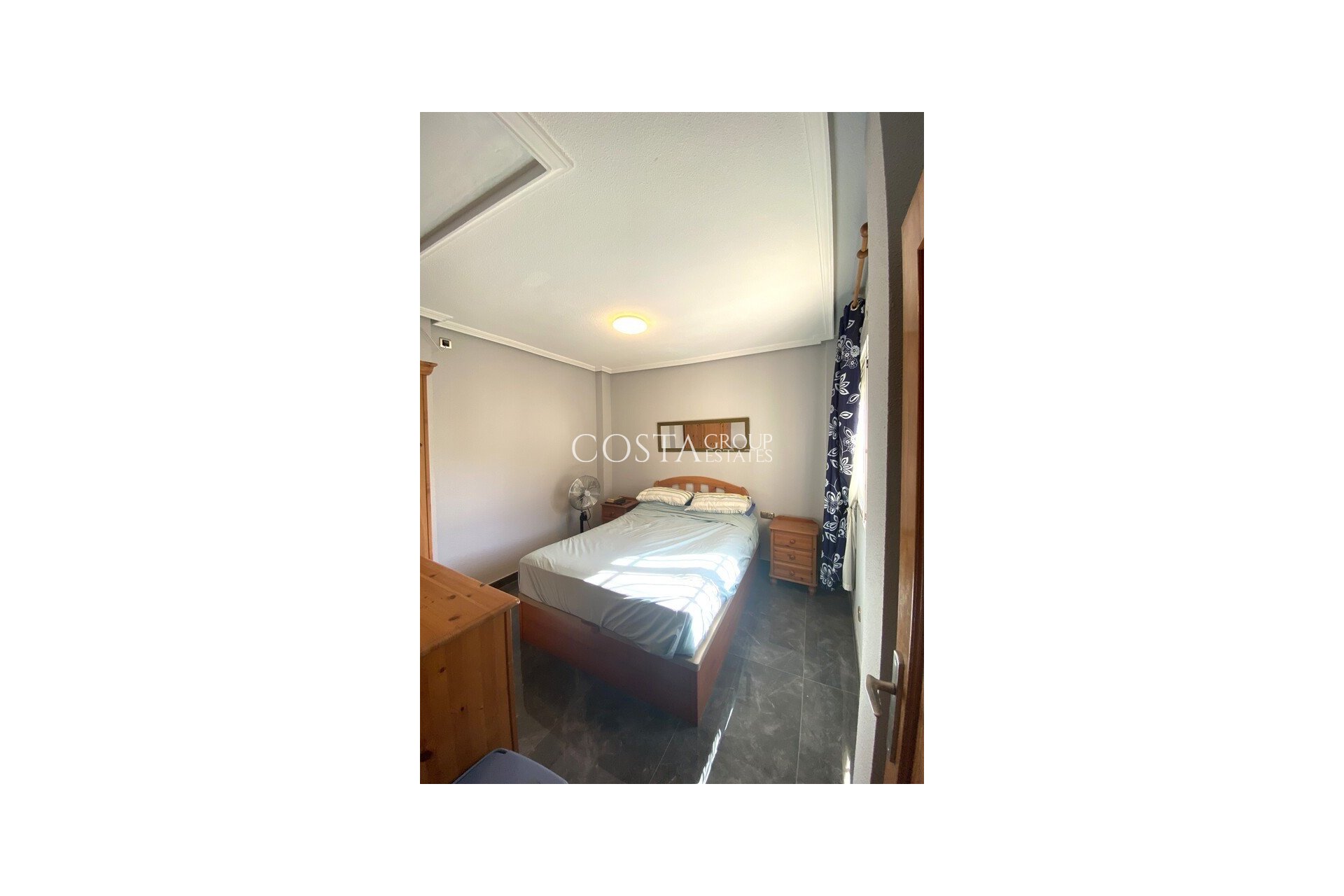 Resale - Villa -
Orihuela - La Zenia