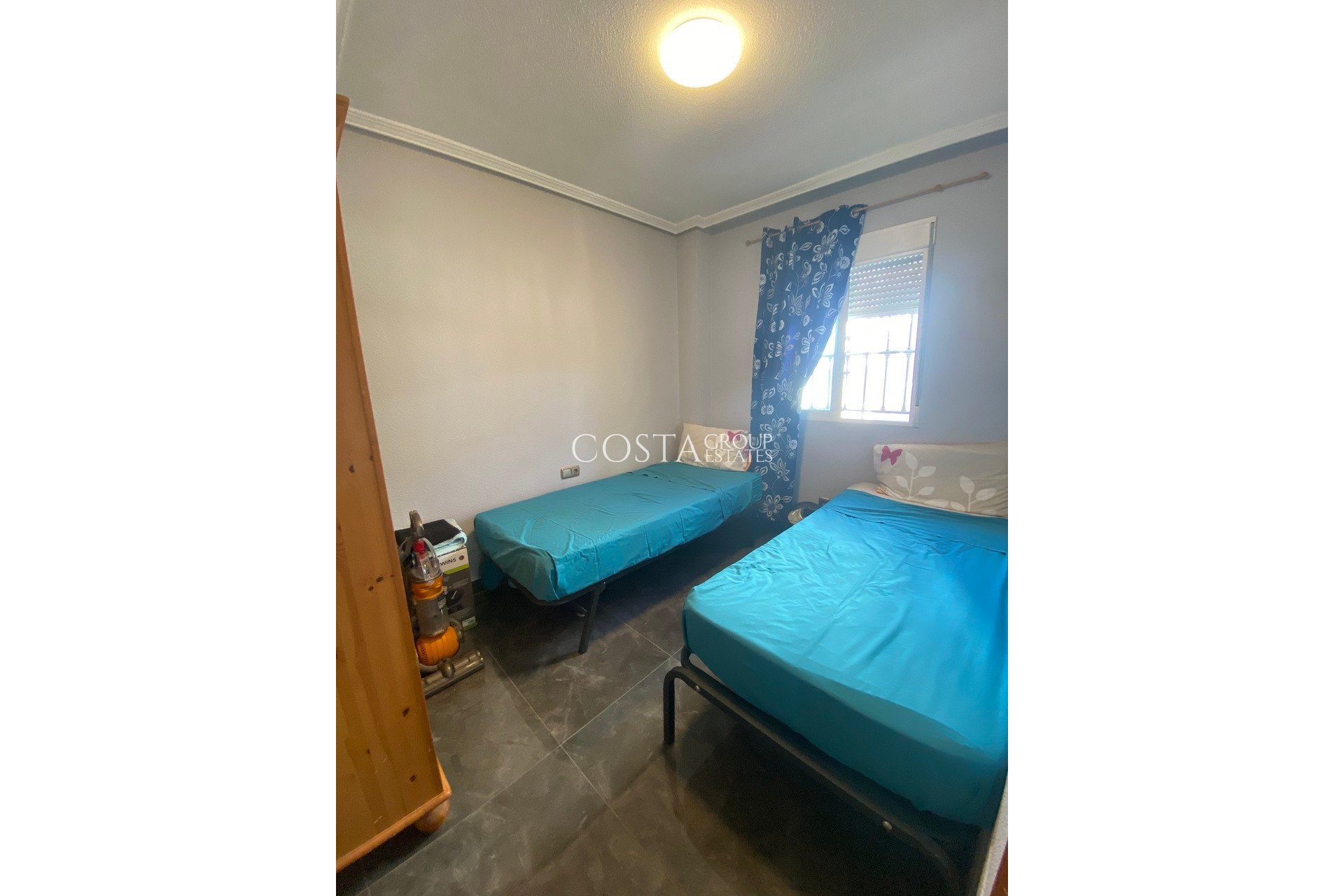 Resale - Villa -
Orihuela - La Zenia