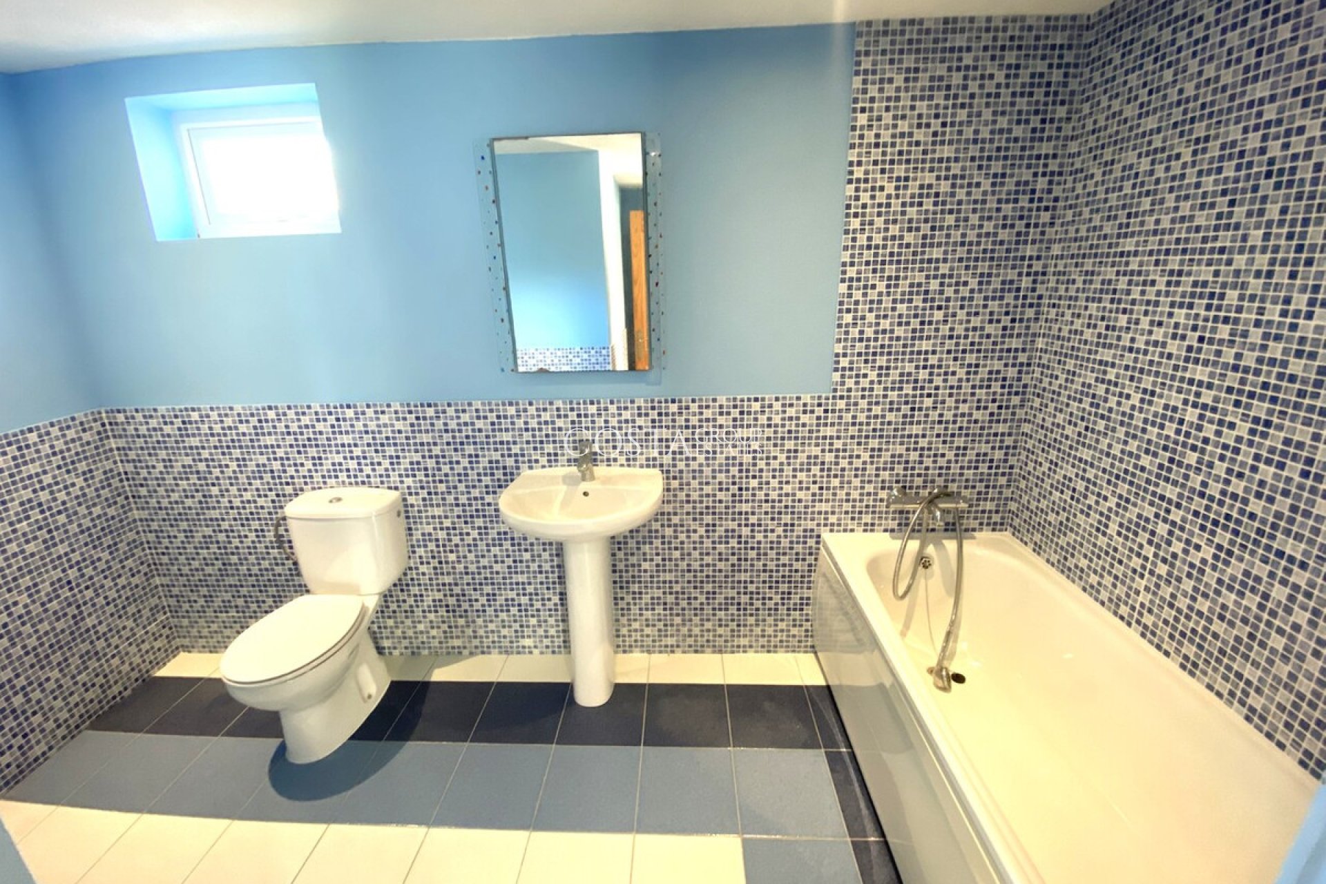 Resale - Villa -
Orihuela - La Zenia