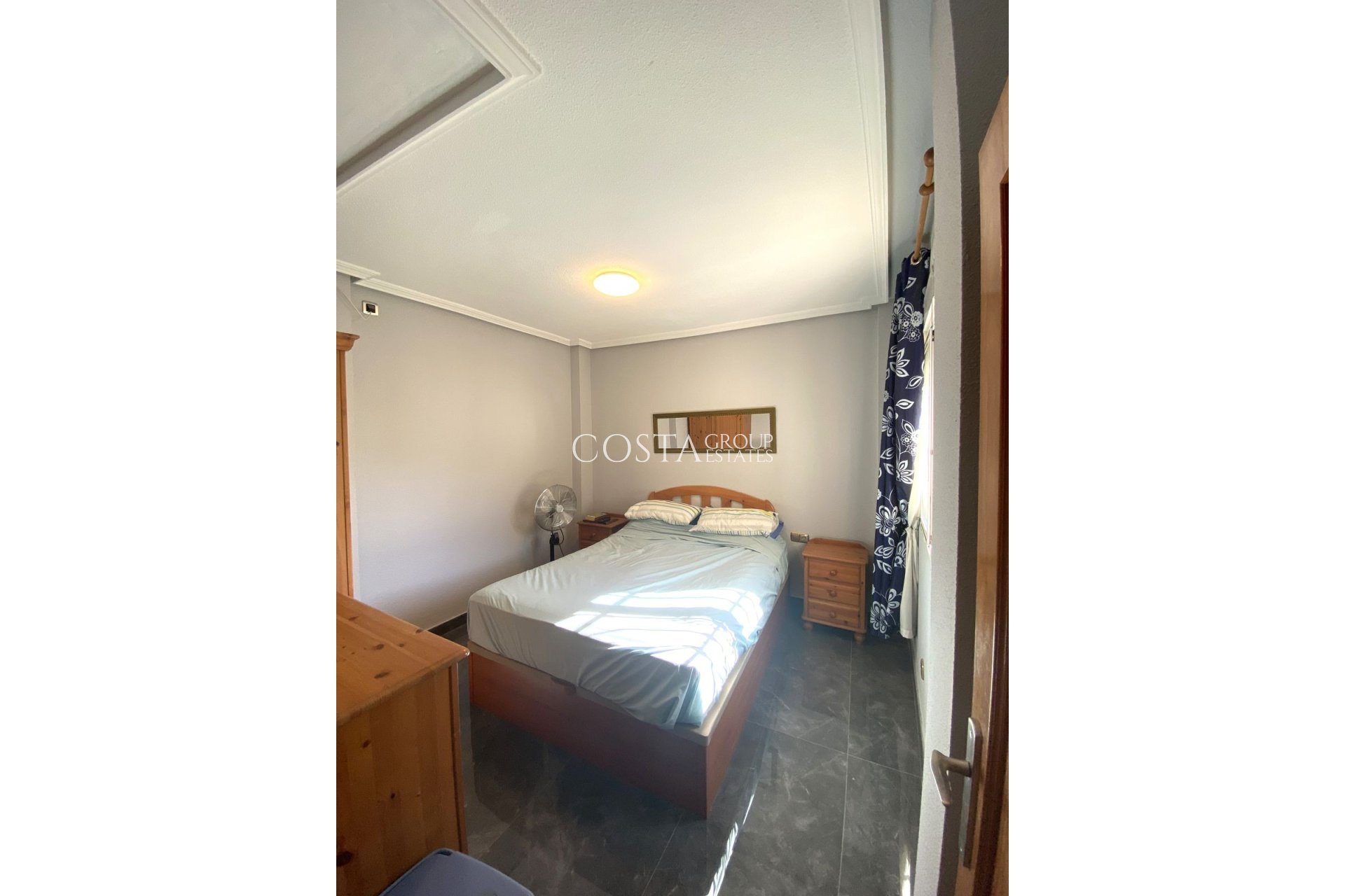 Resale - Villa -
Orihuela - La Zenia