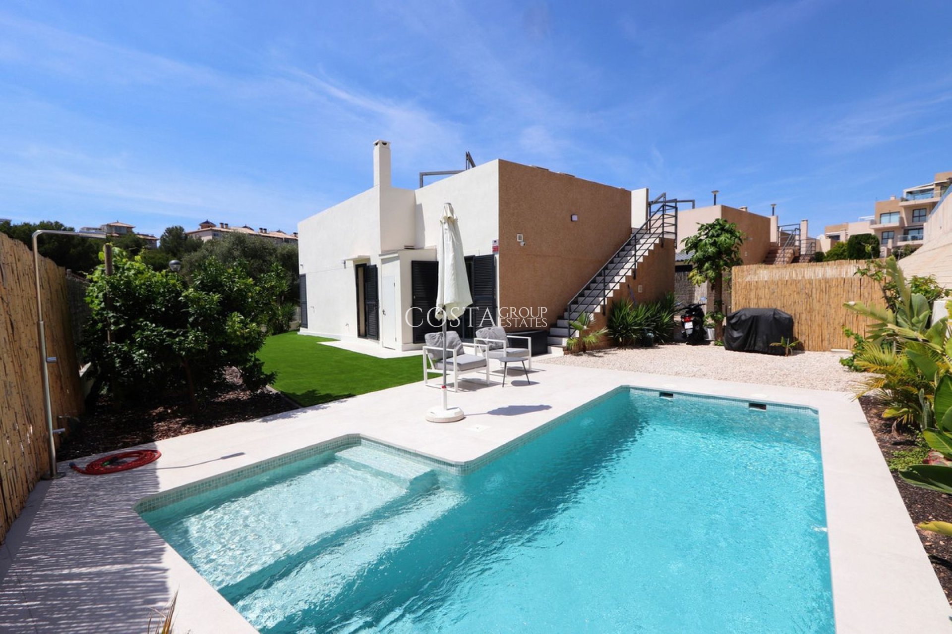 Resale - Villa -
Orihuela - La Zenia