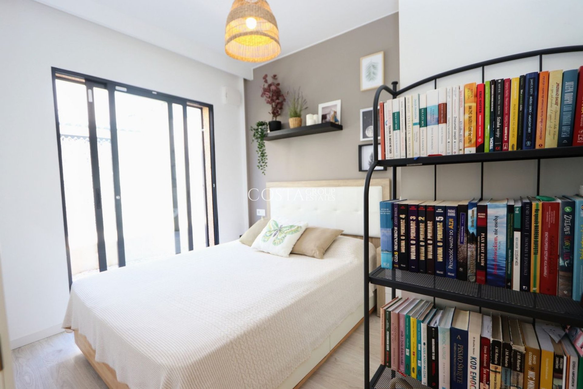 Resale - Villa -
Orihuela - La Zenia