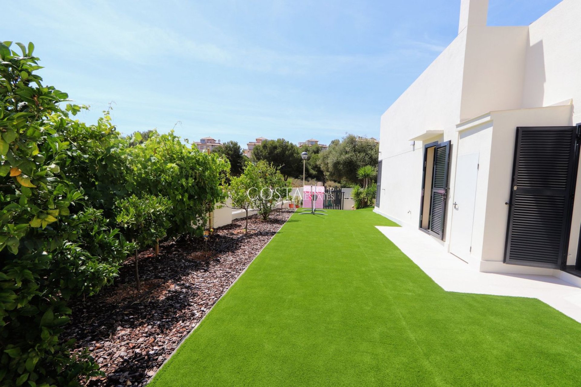 Resale - Villa -
Orihuela - La Zenia