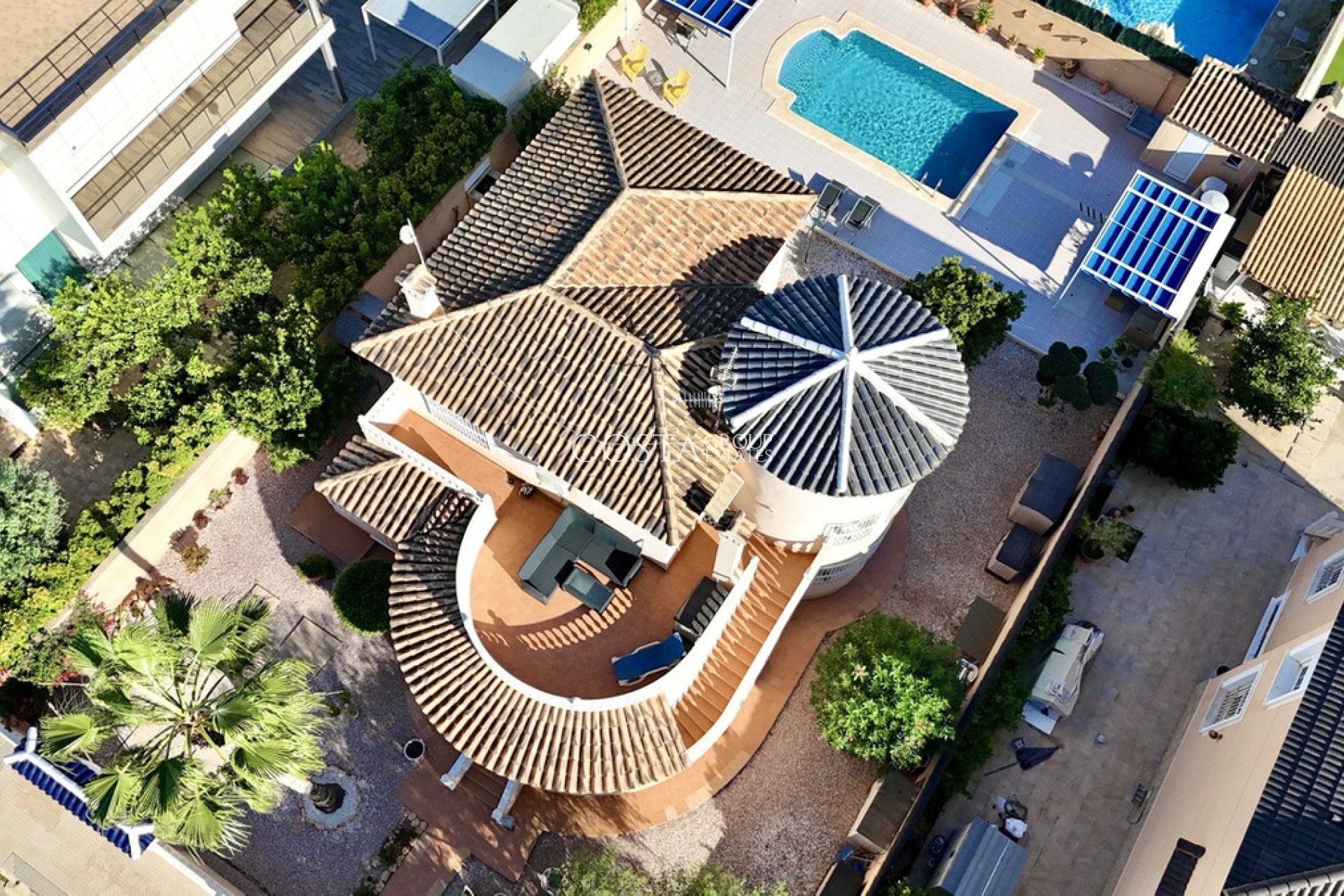 Resale - Villa -
Orihuela - La Zenia