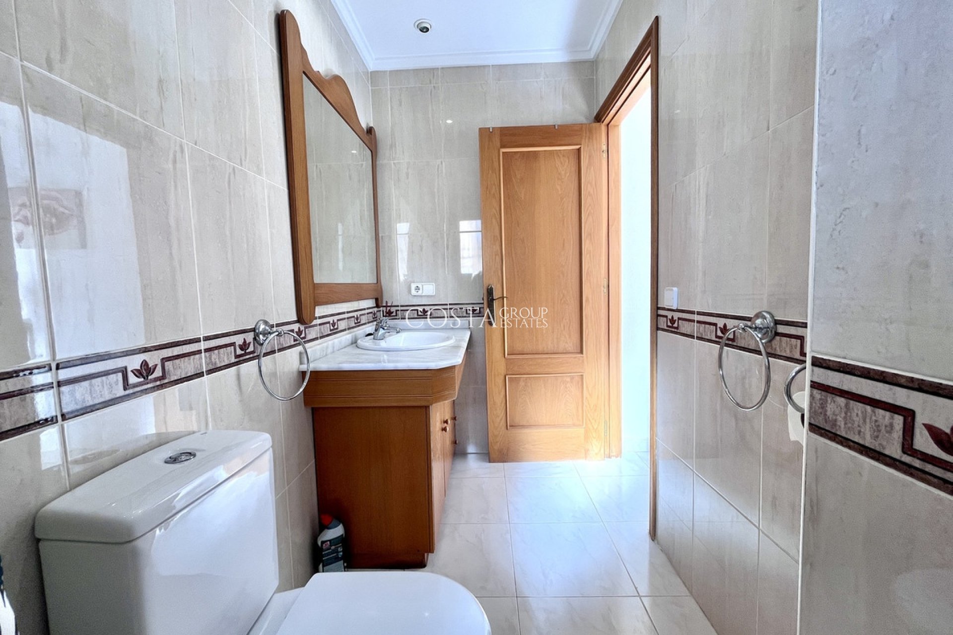 Resale - Villa -
Orihuela - La Zenia