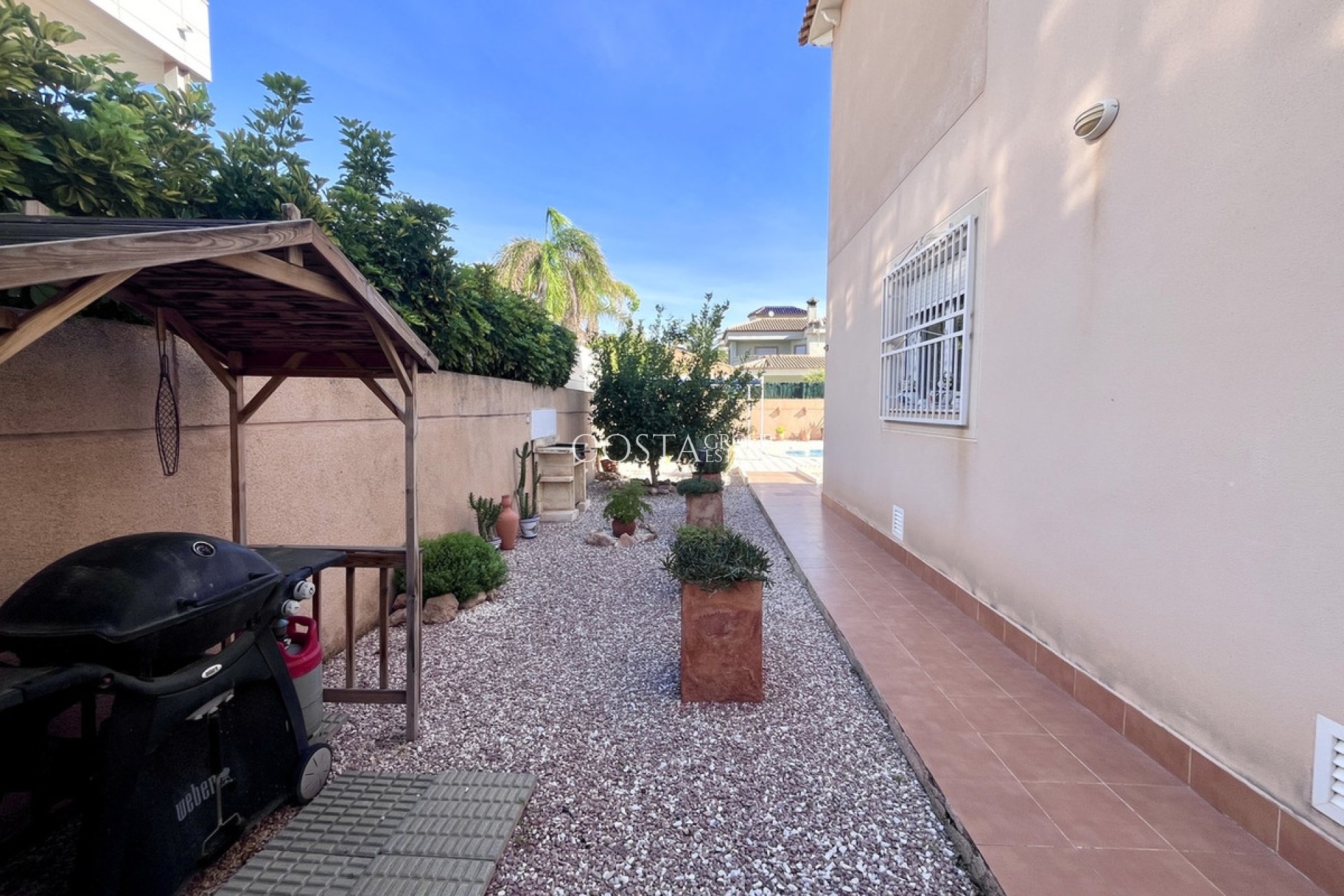 Resale - Villa -
Orihuela - La Zenia