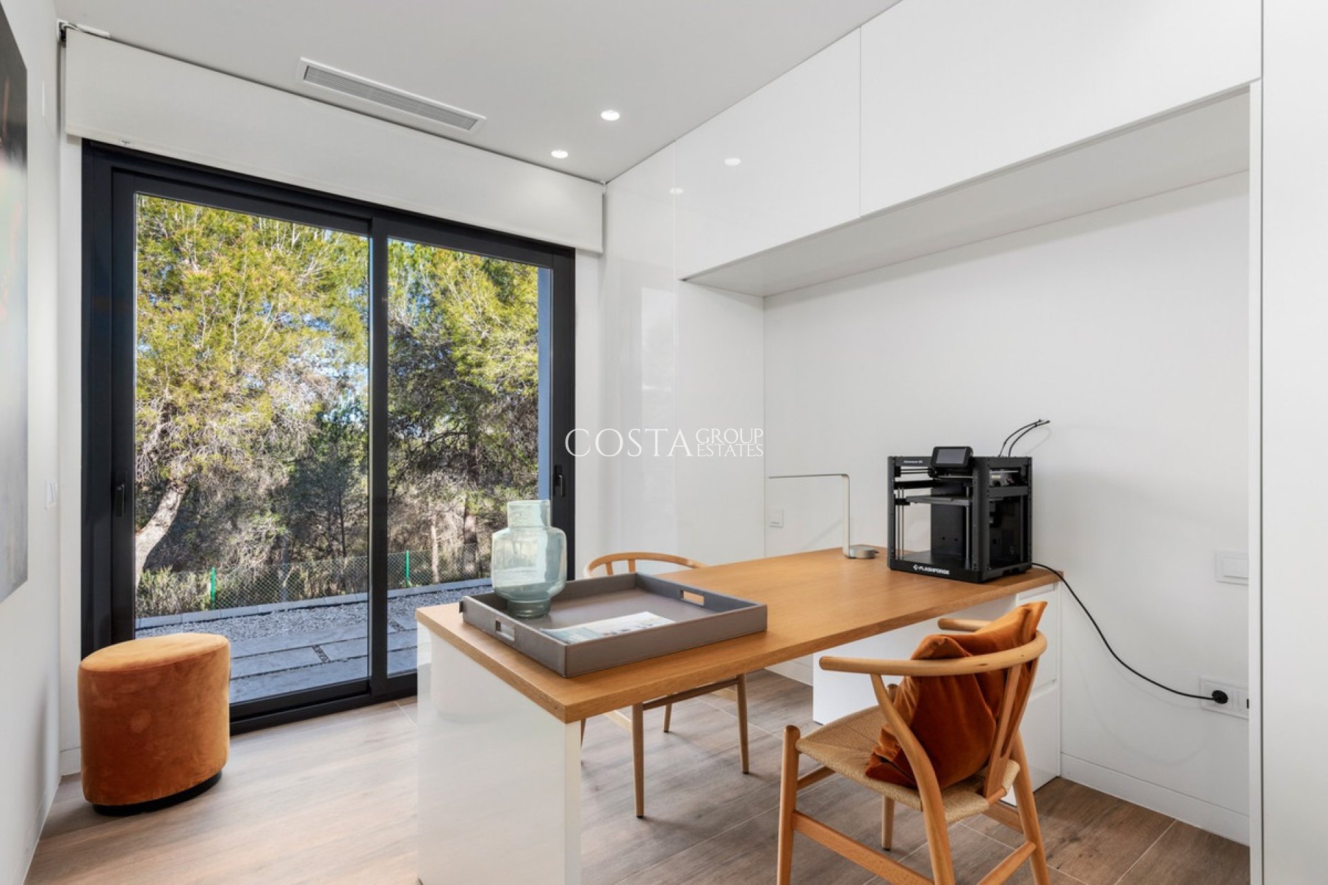 Resale - Villa -
Orihuela - Las Colinas Golf