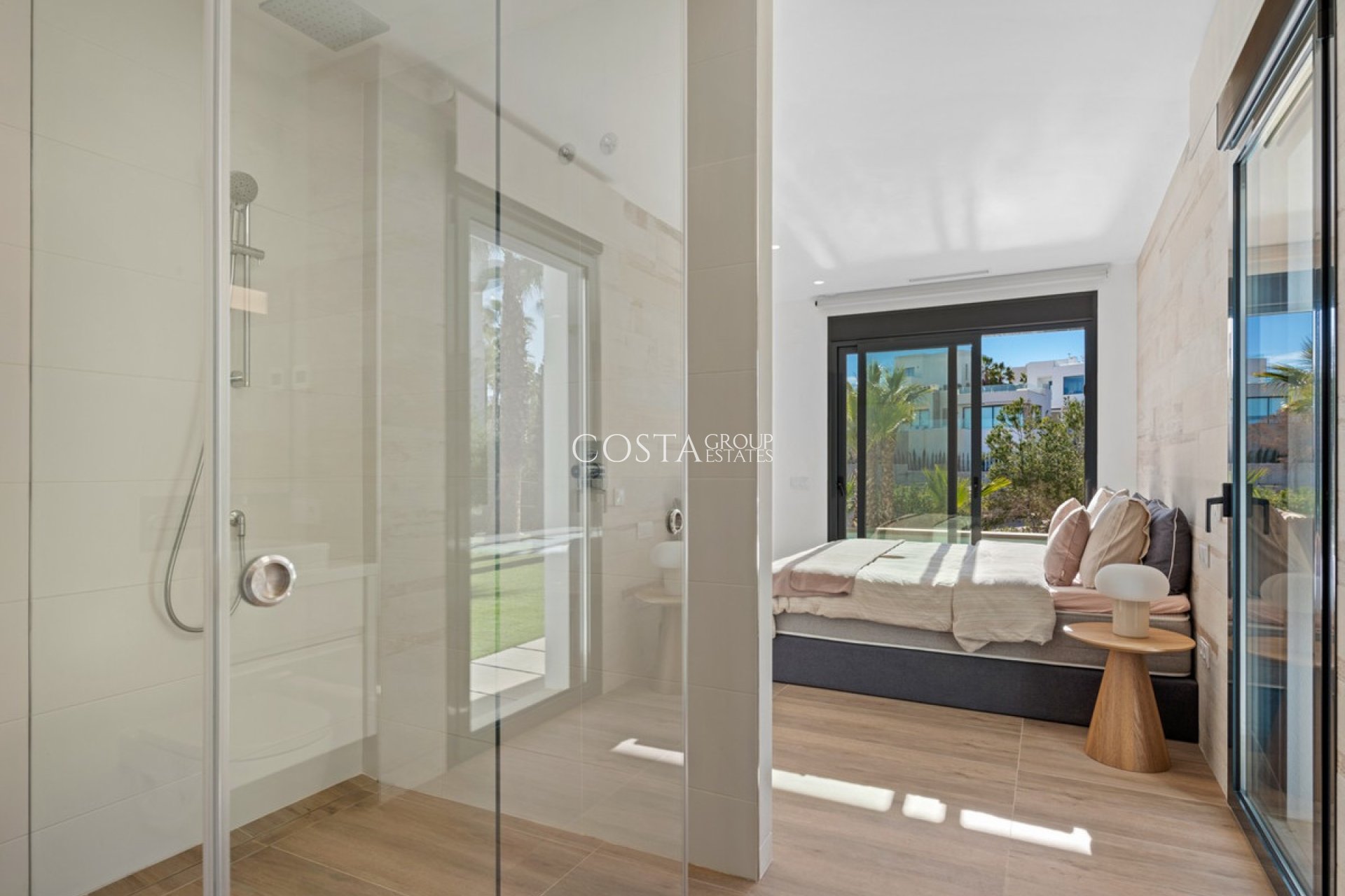 Resale - Villa -
Orihuela - Las Colinas Golf