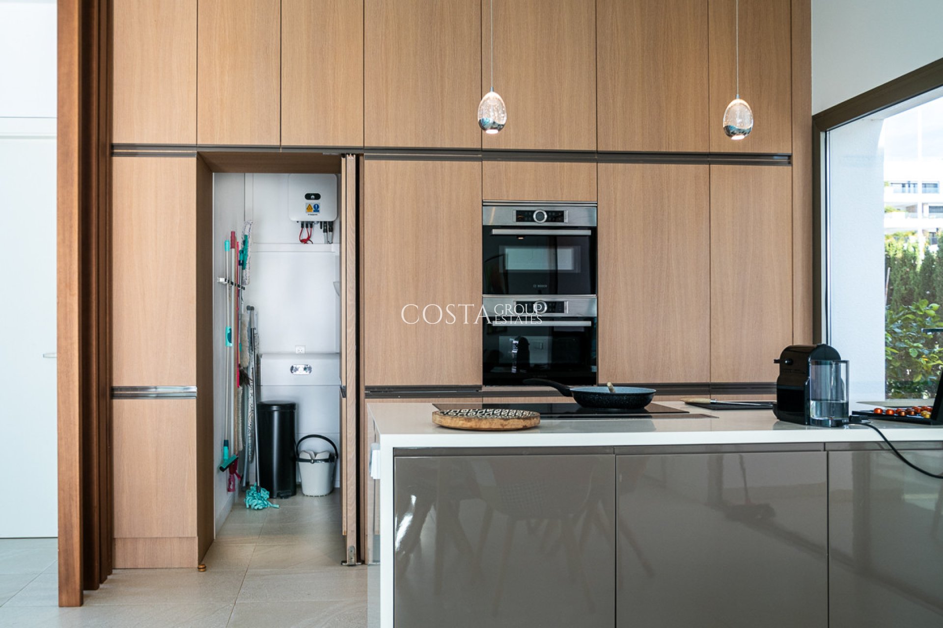 Resale - Villa -
Orihuela - Las Colinas Golf