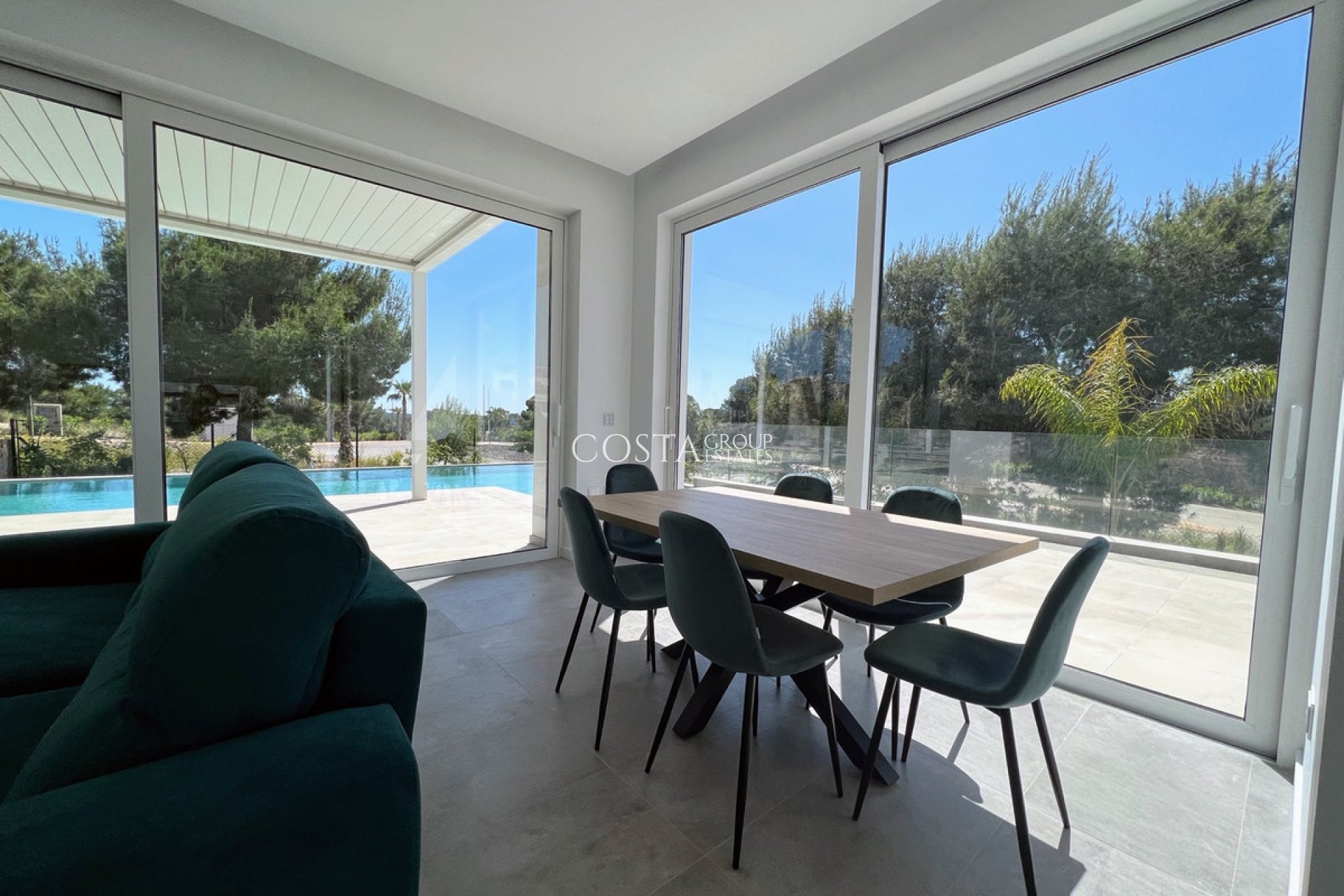 Resale - Villa -
Orihuela - Las Colinas Golf