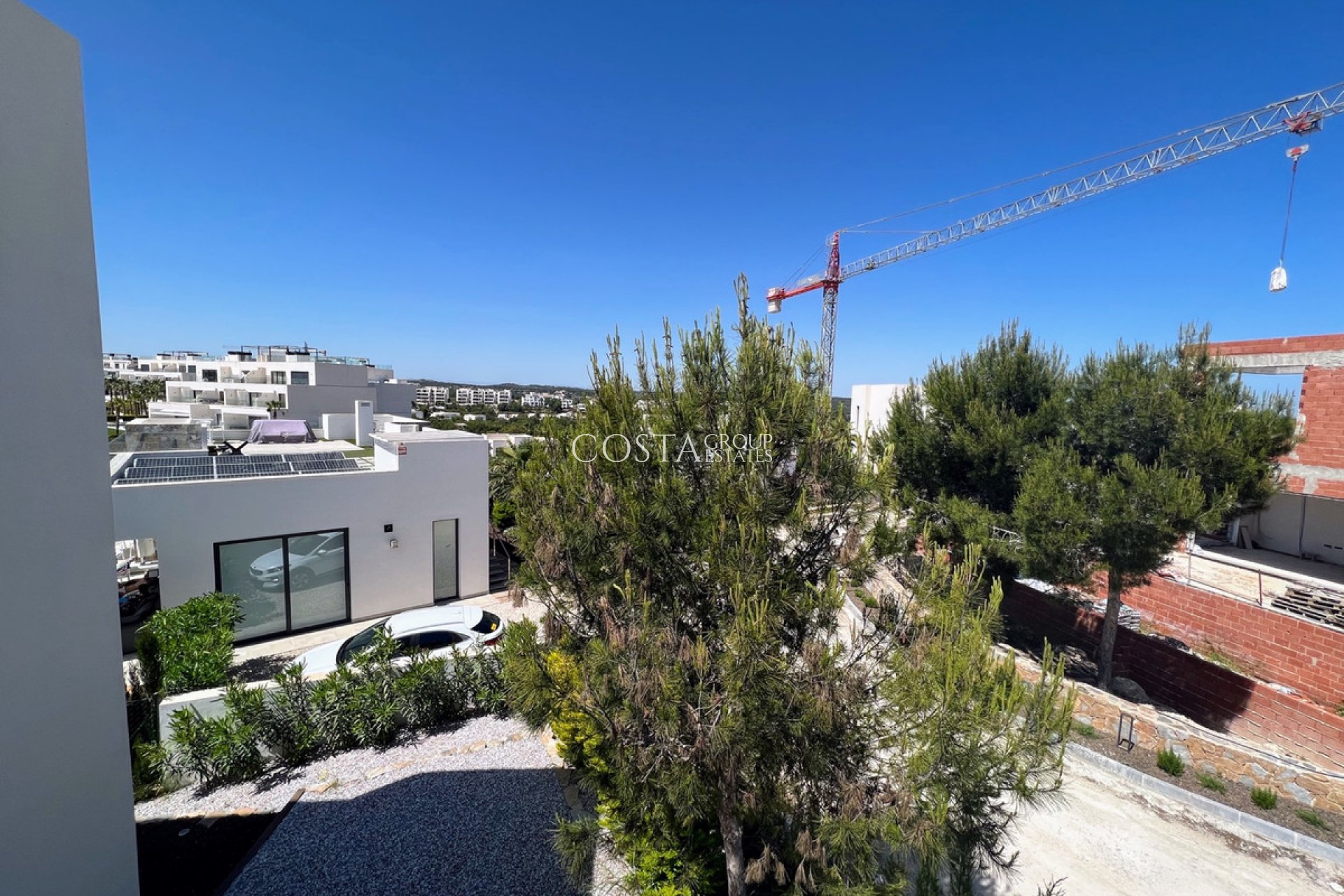 Resale - Villa -
Orihuela - Las Colinas Golf