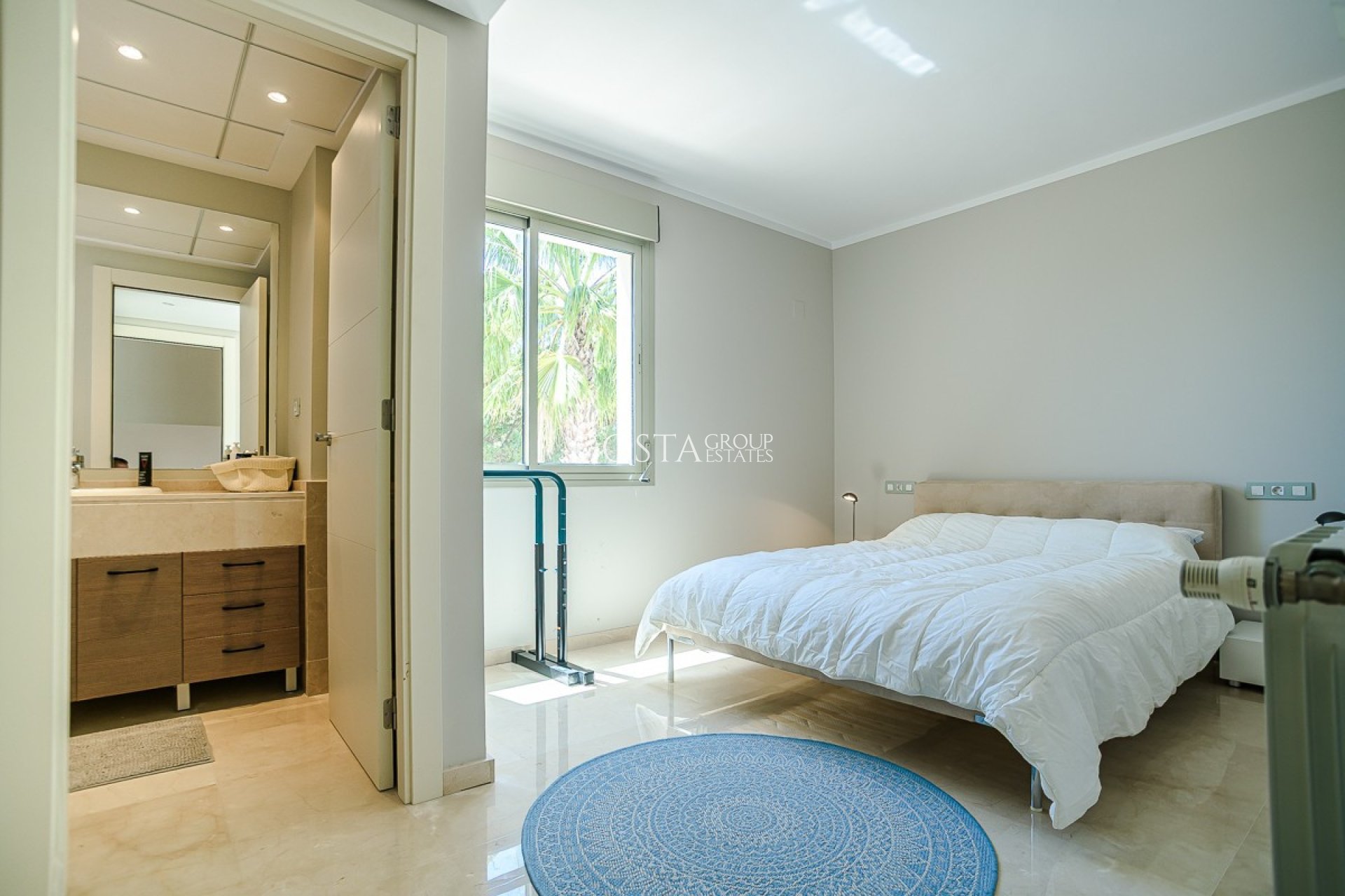 Resale - Villa -
Orihuela - Las Colinas Golf