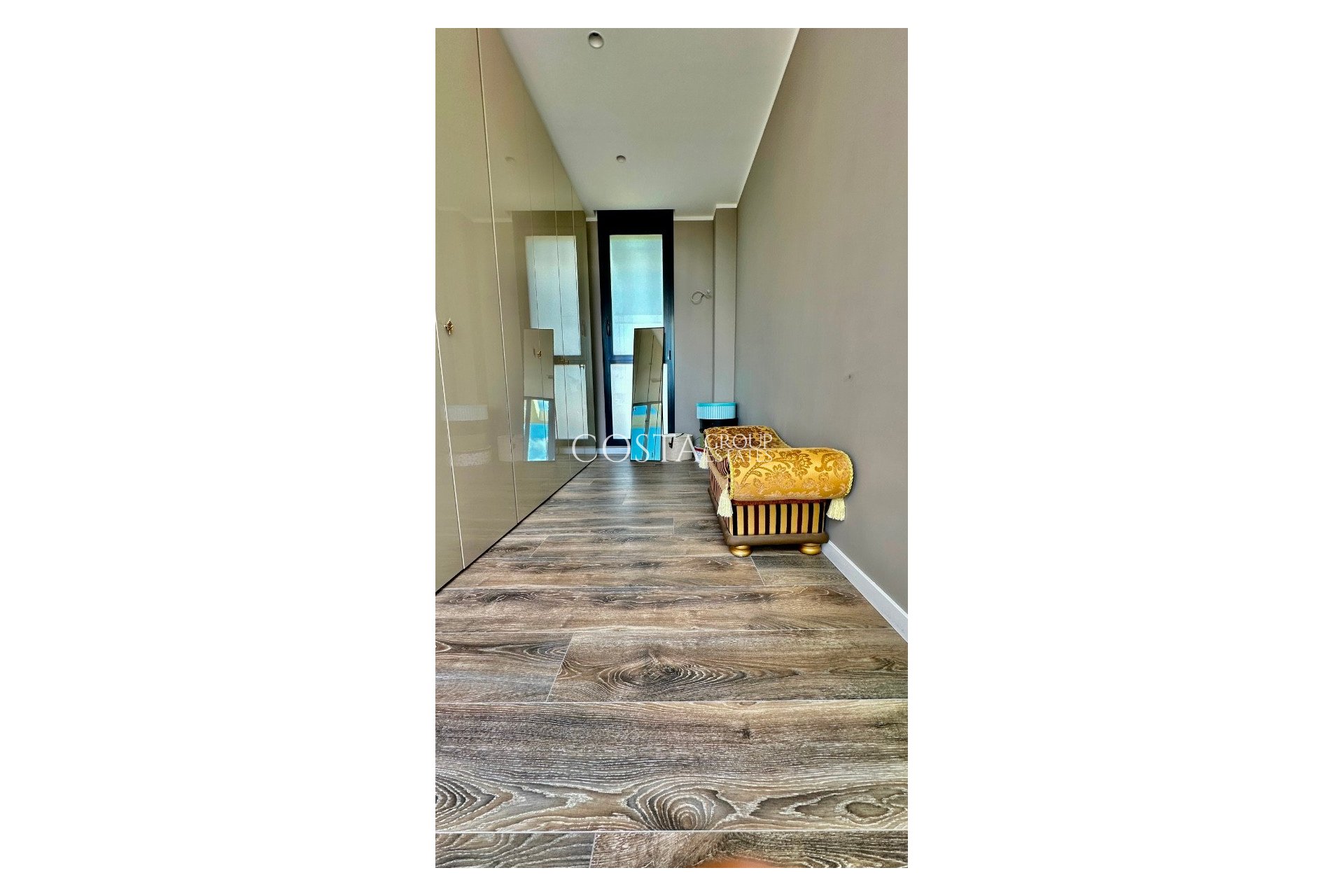 Resale - Villa -
Orihuela - Las Colinas Golf