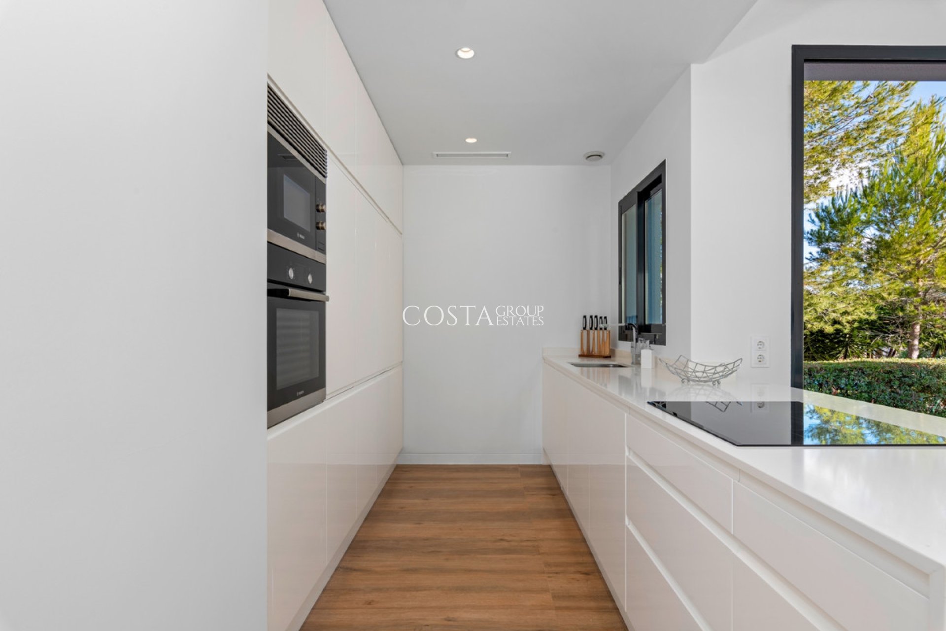 Resale - Villa -
Orihuela - Las Colinas Golf