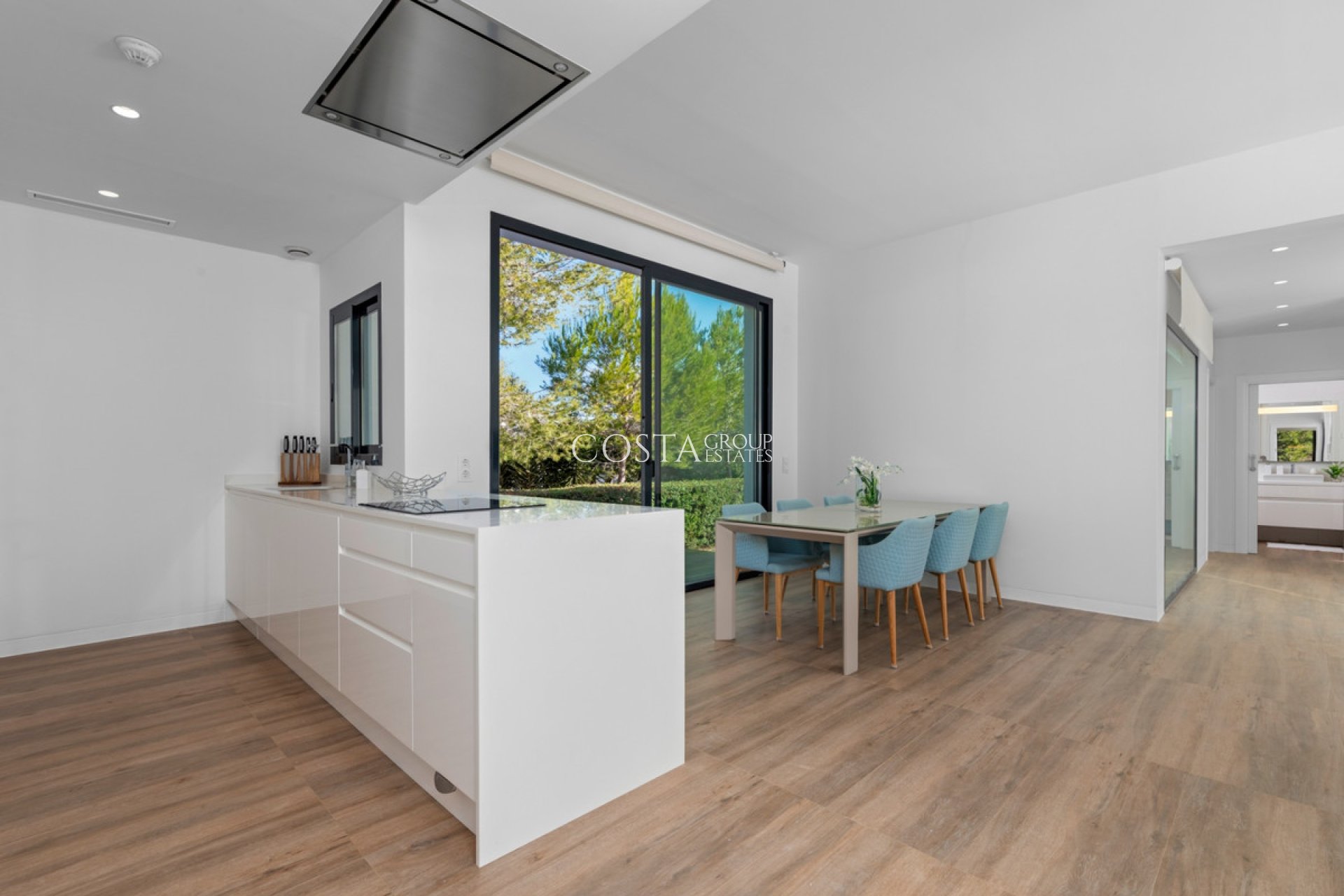 Resale - Villa -
Orihuela - Las Colinas Golf