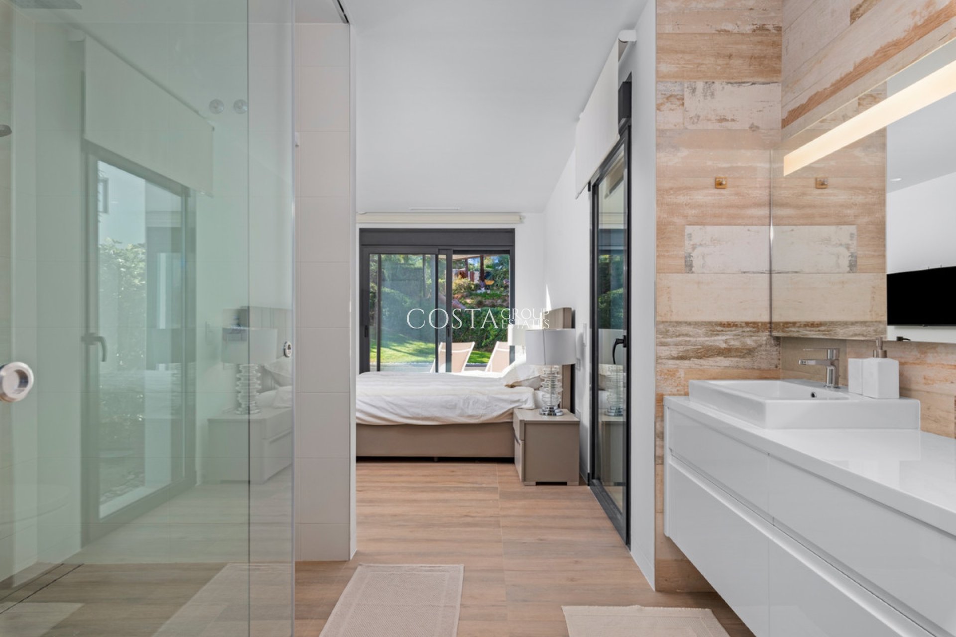 Resale - Villa -
Orihuela - Las Colinas Golf