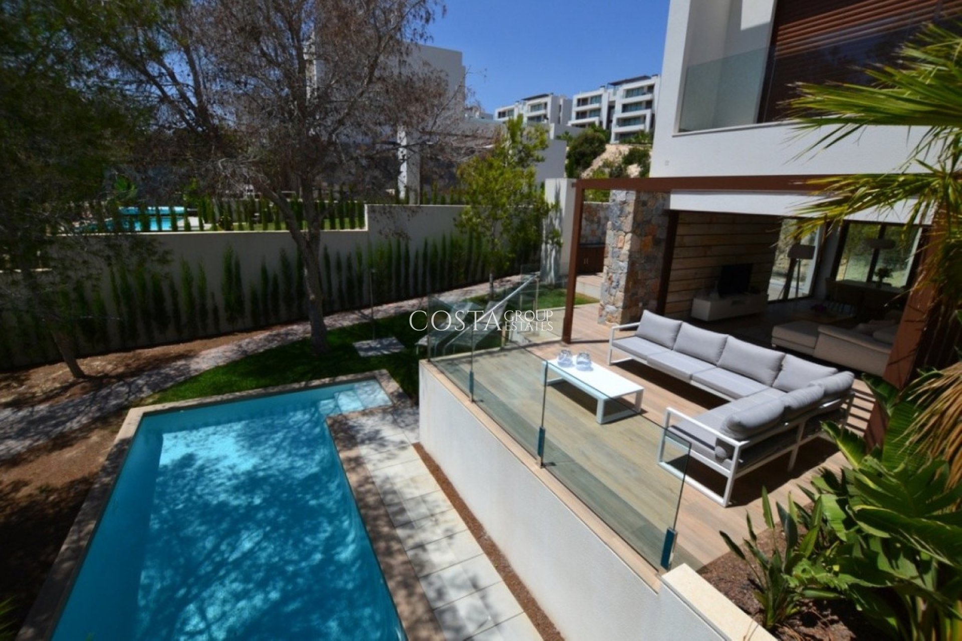 Resale - Villa -
Orihuela - Las Colinas Golf