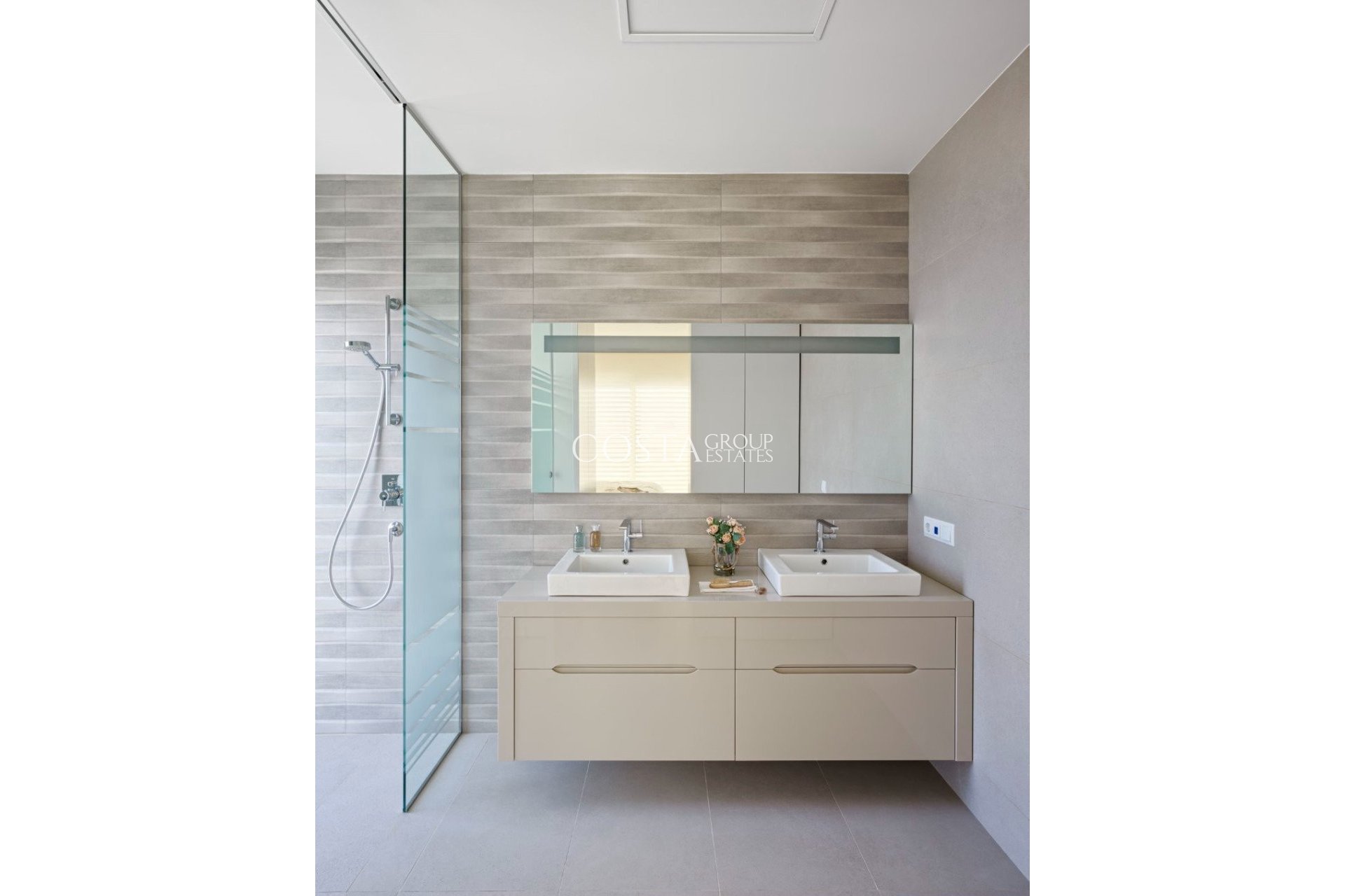 Resale - Villa -
Orihuela - Las Colinas Golf