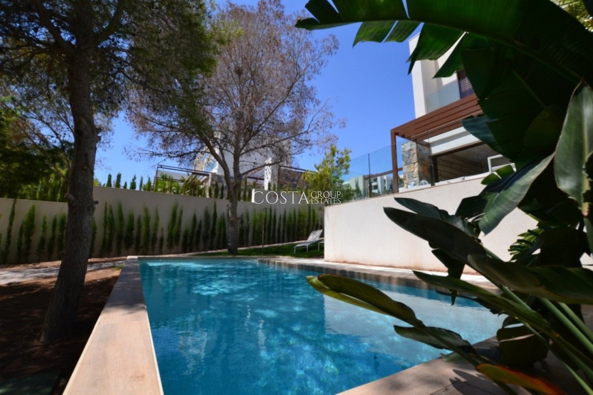 Resale - Villa -
Orihuela - Las Colinas Golf