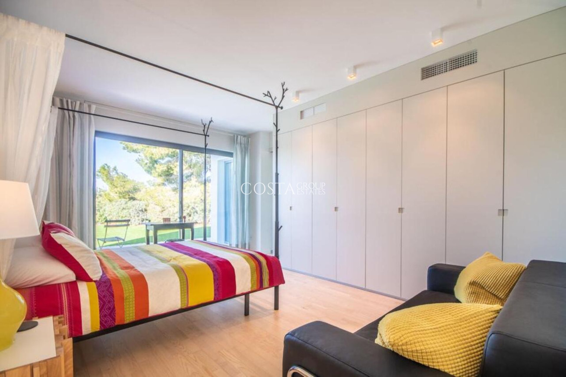 Resale - Villa -
Orihuela - Las Colinas Golf