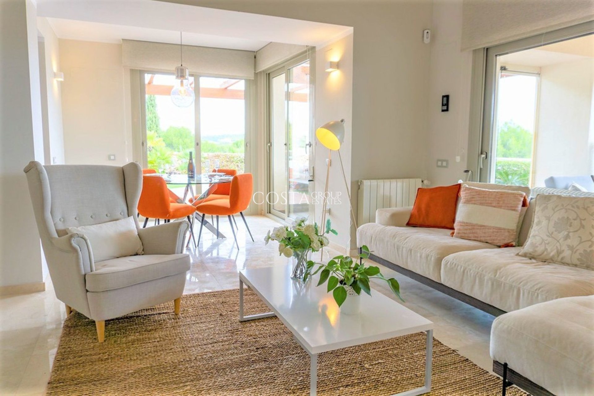 Resale - Villa -
Orihuela - Las Colinas Golf