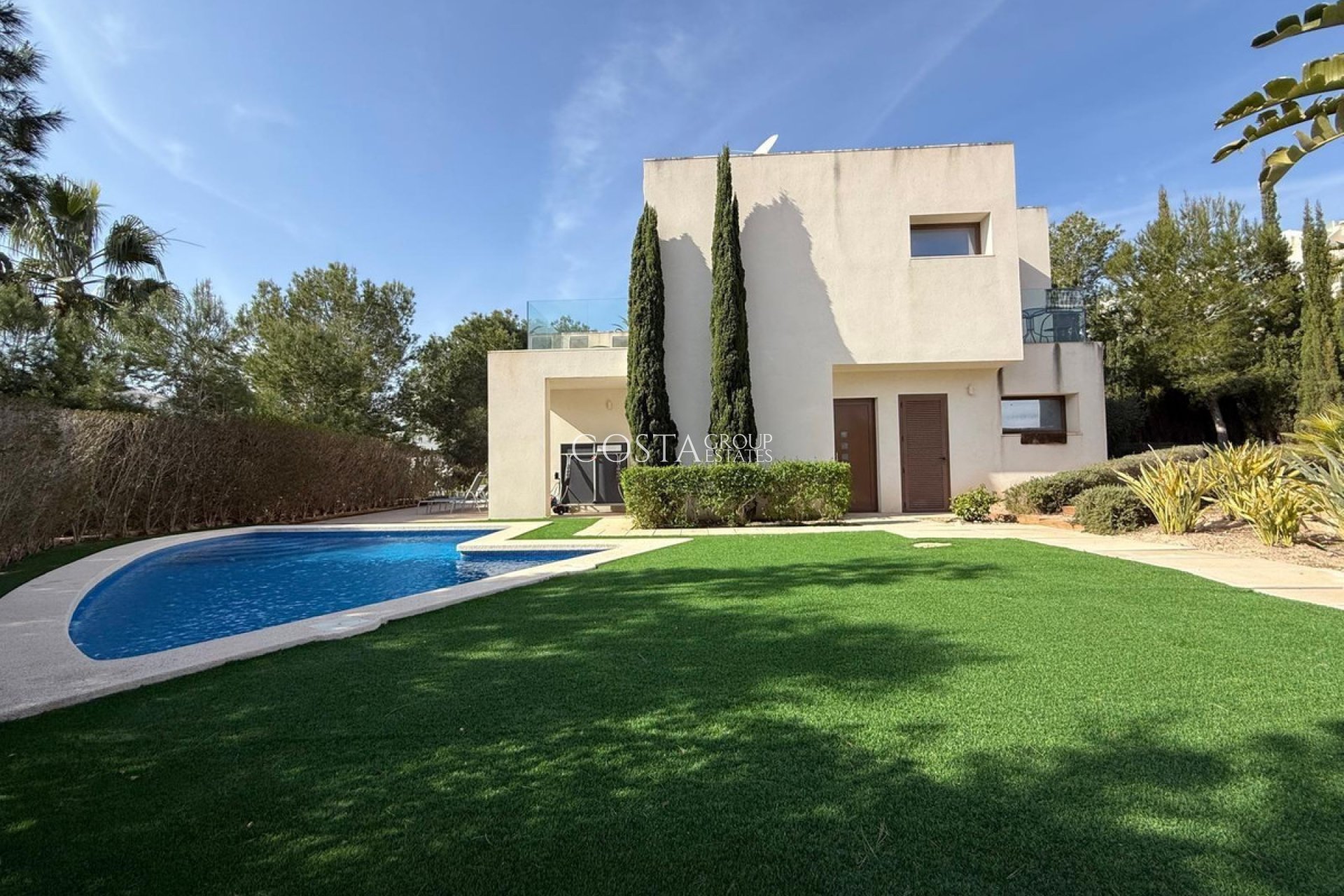 Resale - Villa -
Orihuela - Las Colinas Golf